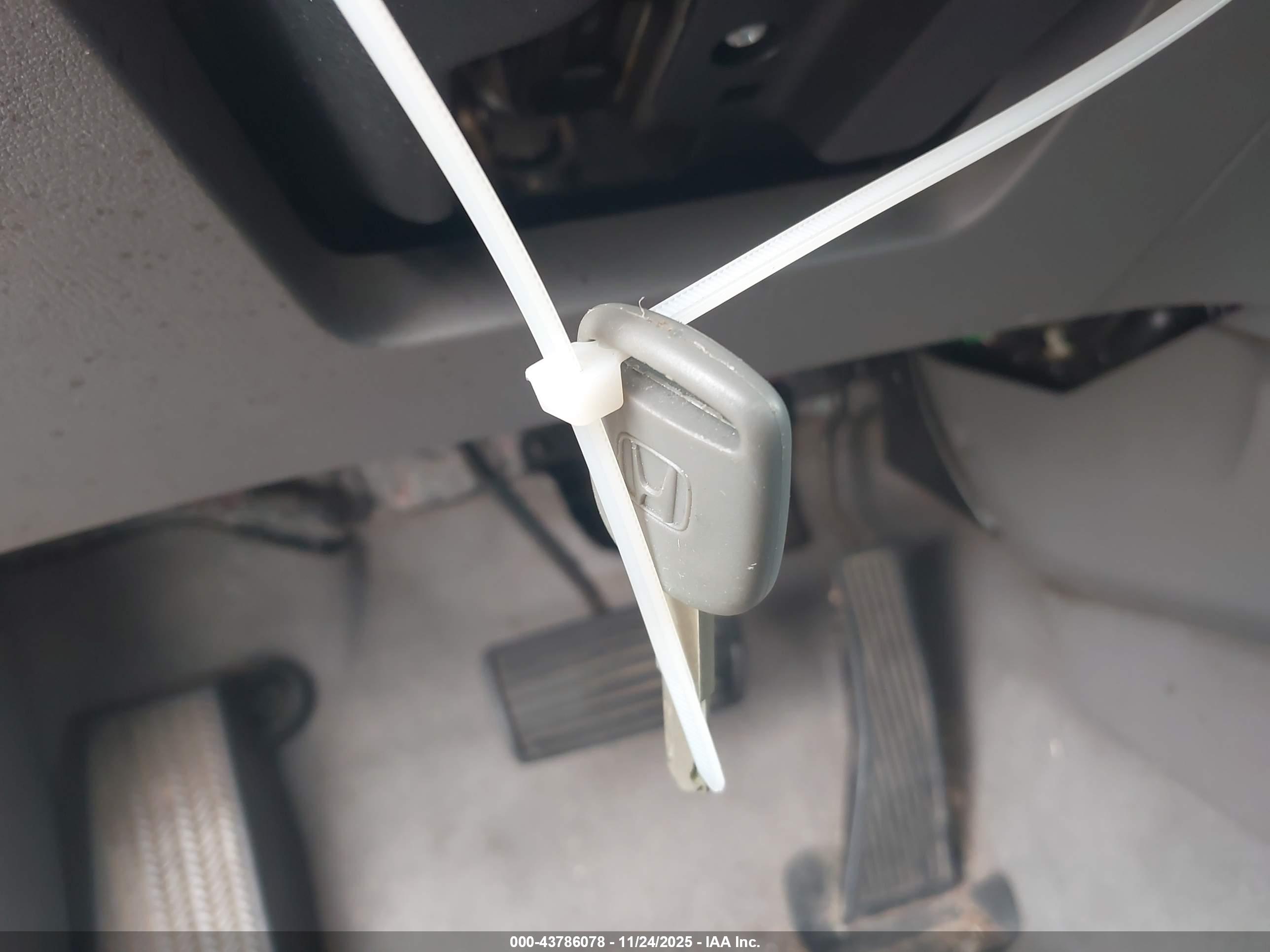 HONDA CIVIC image 11