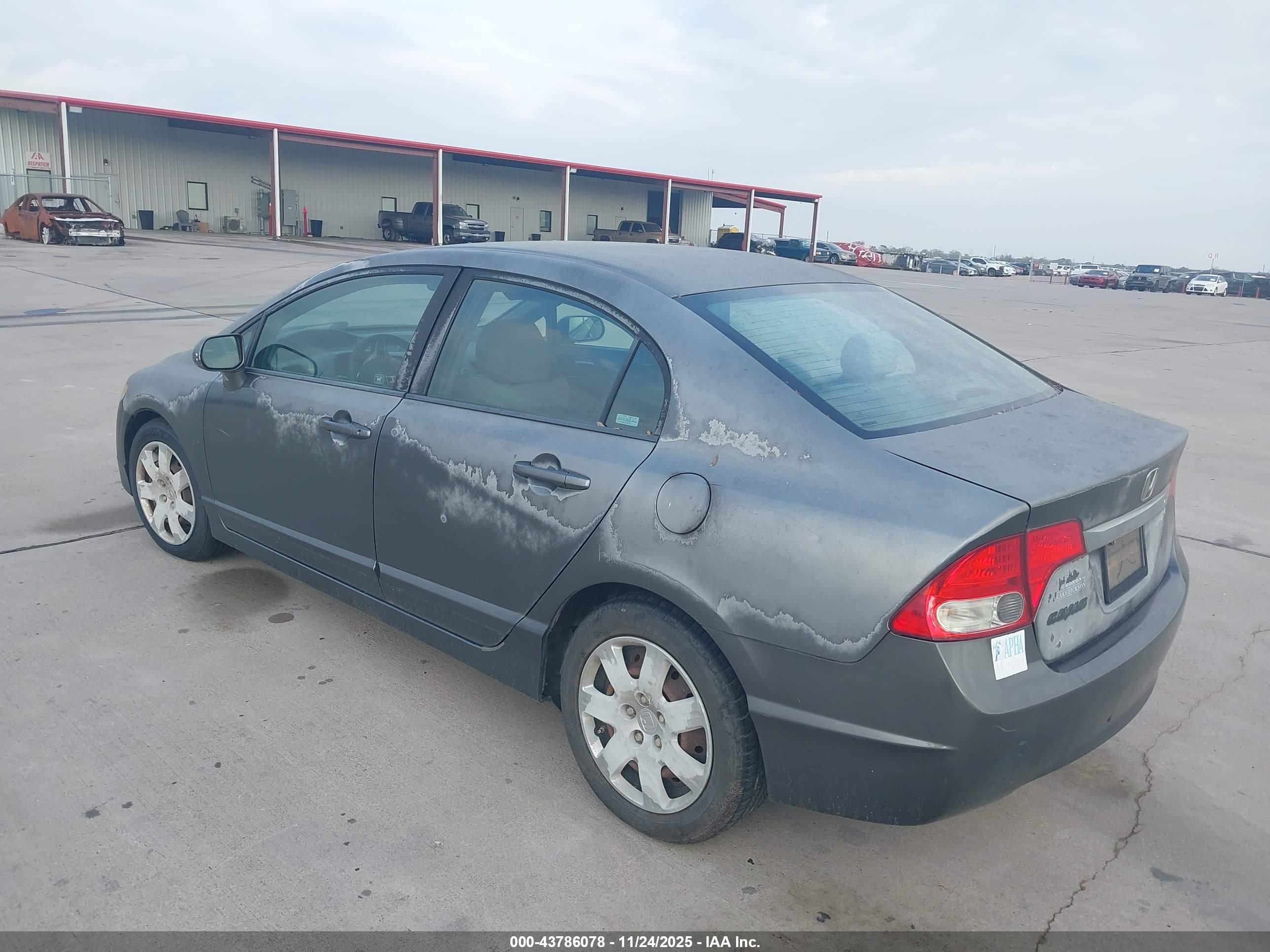 HONDA CIVIC image 3