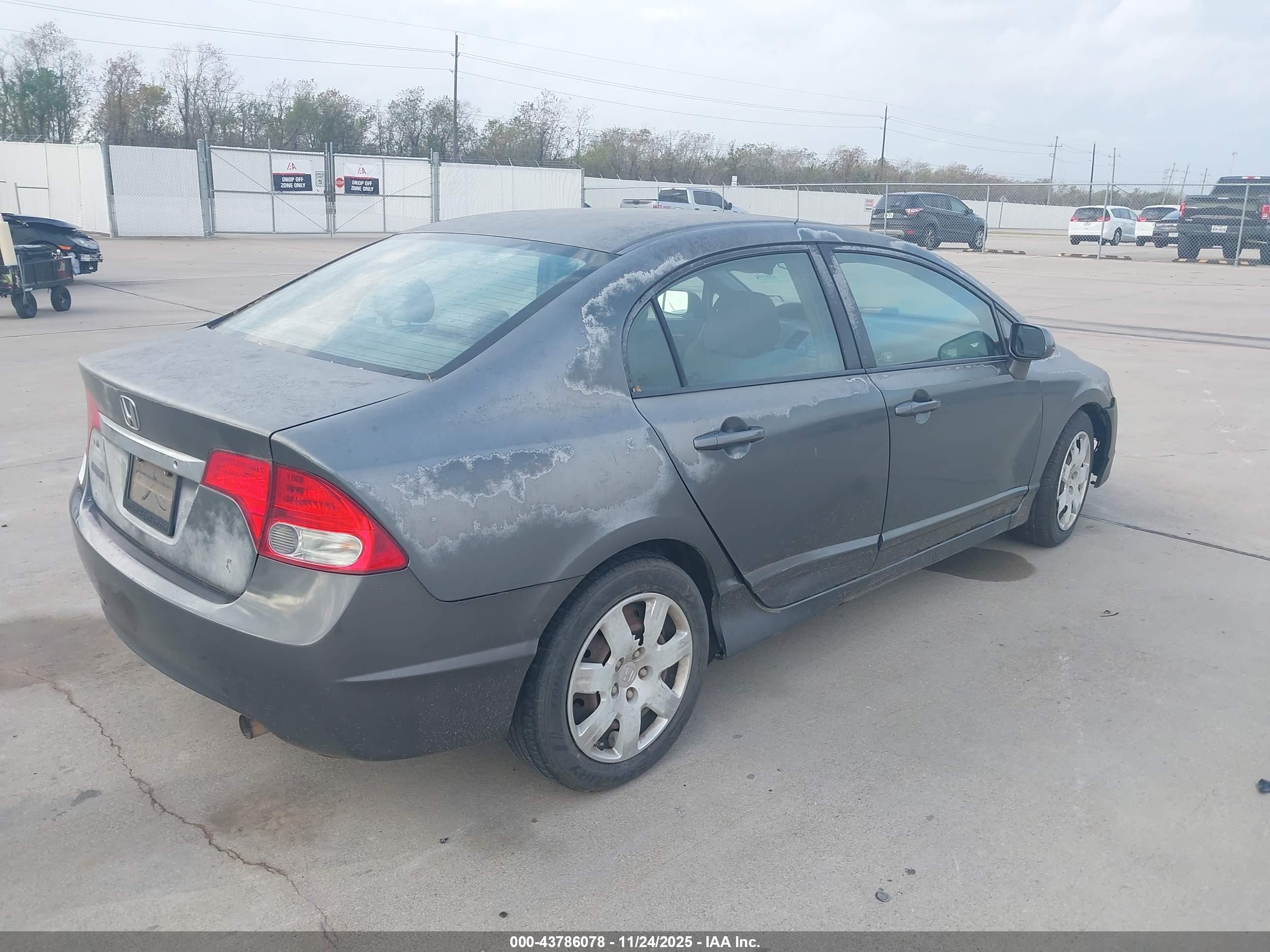 HONDA CIVIC image 6