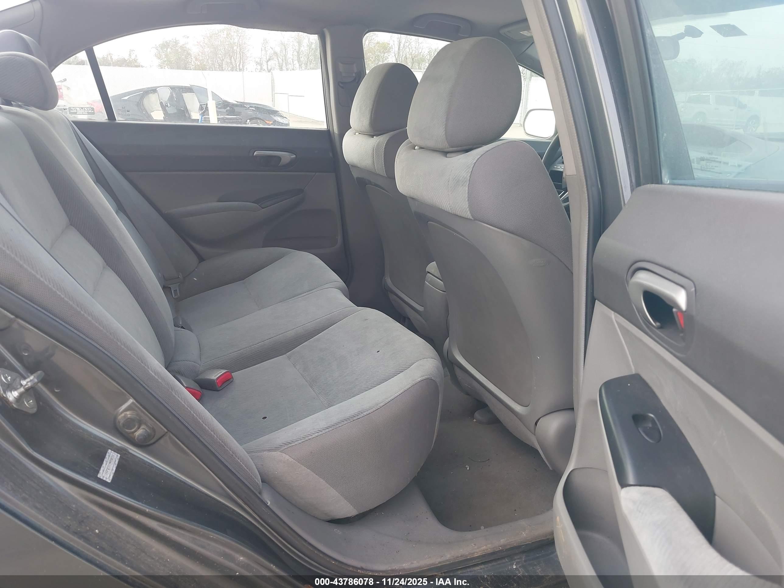 HONDA CIVIC image 8