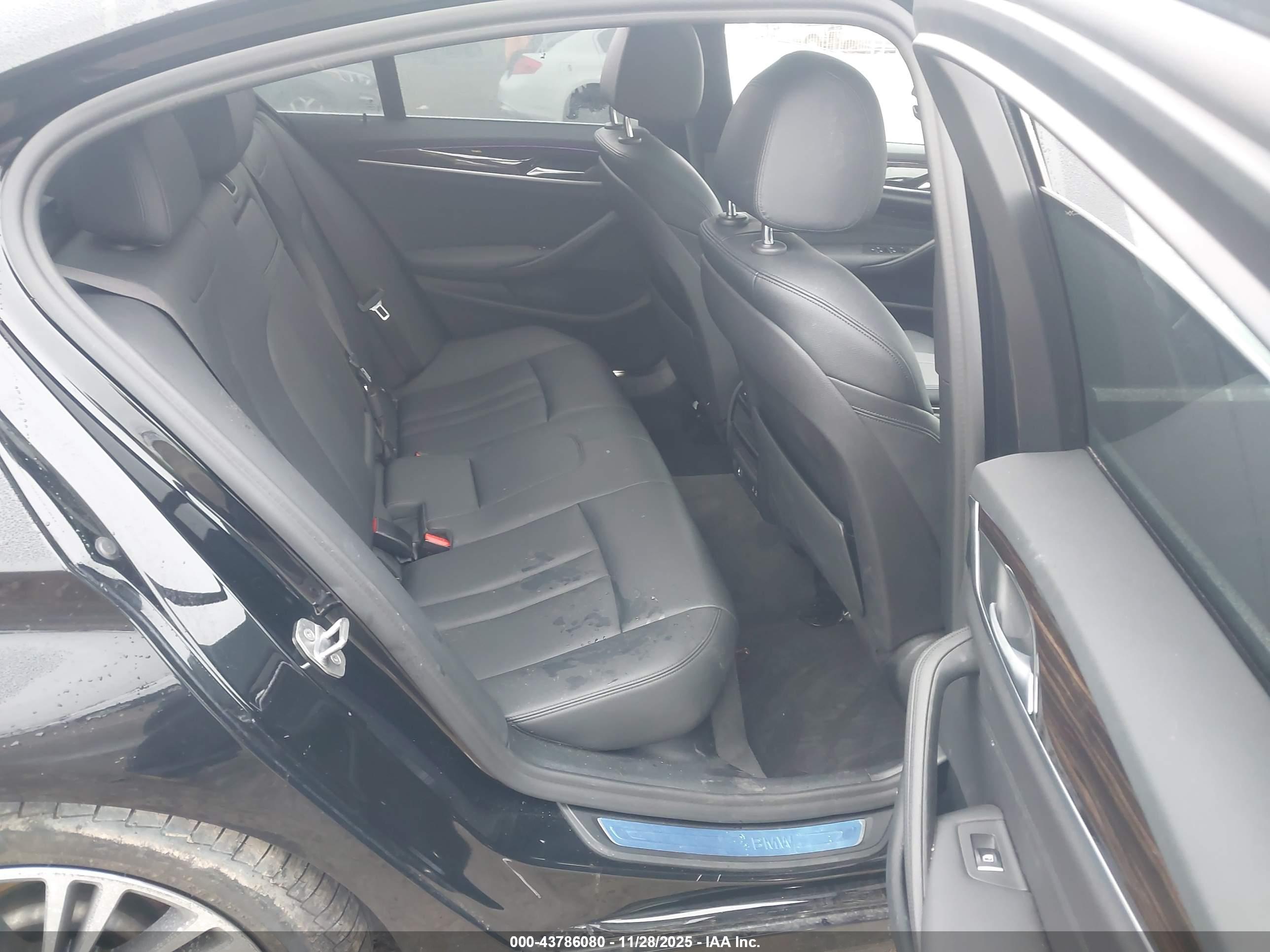 BMW 530I image 8