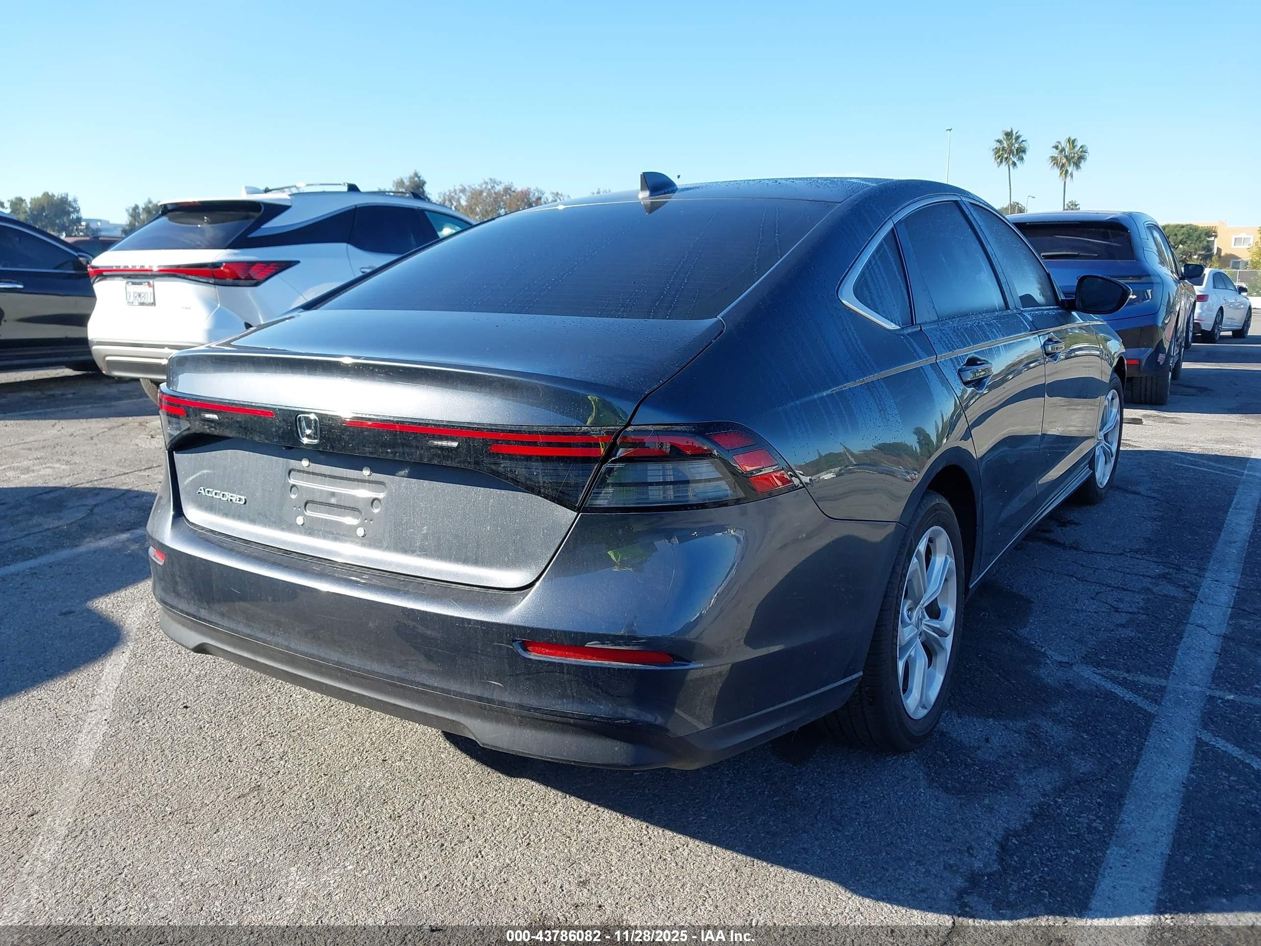 HONDA ACCORD image 4