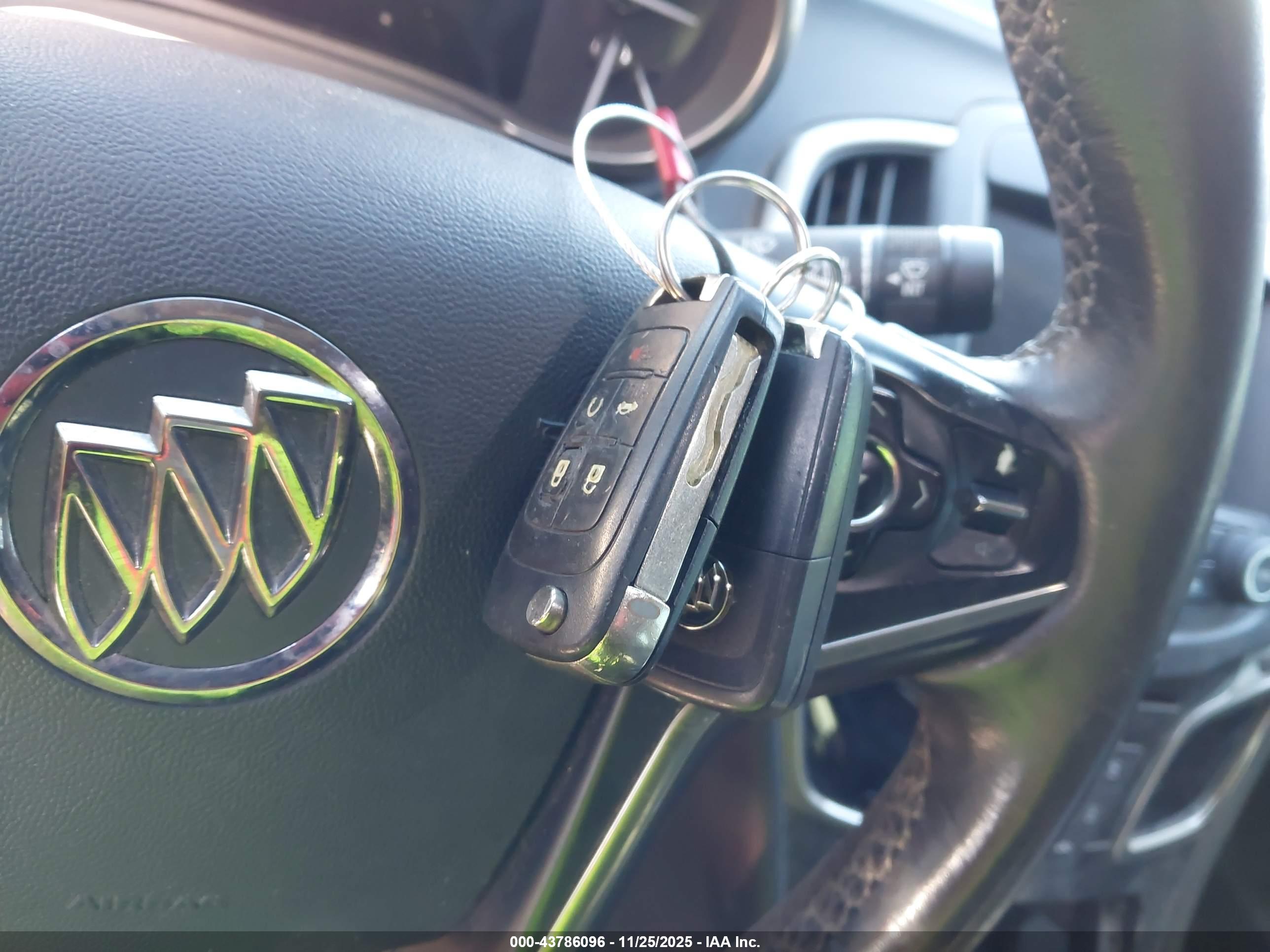 BUICK LACROSSE image 11