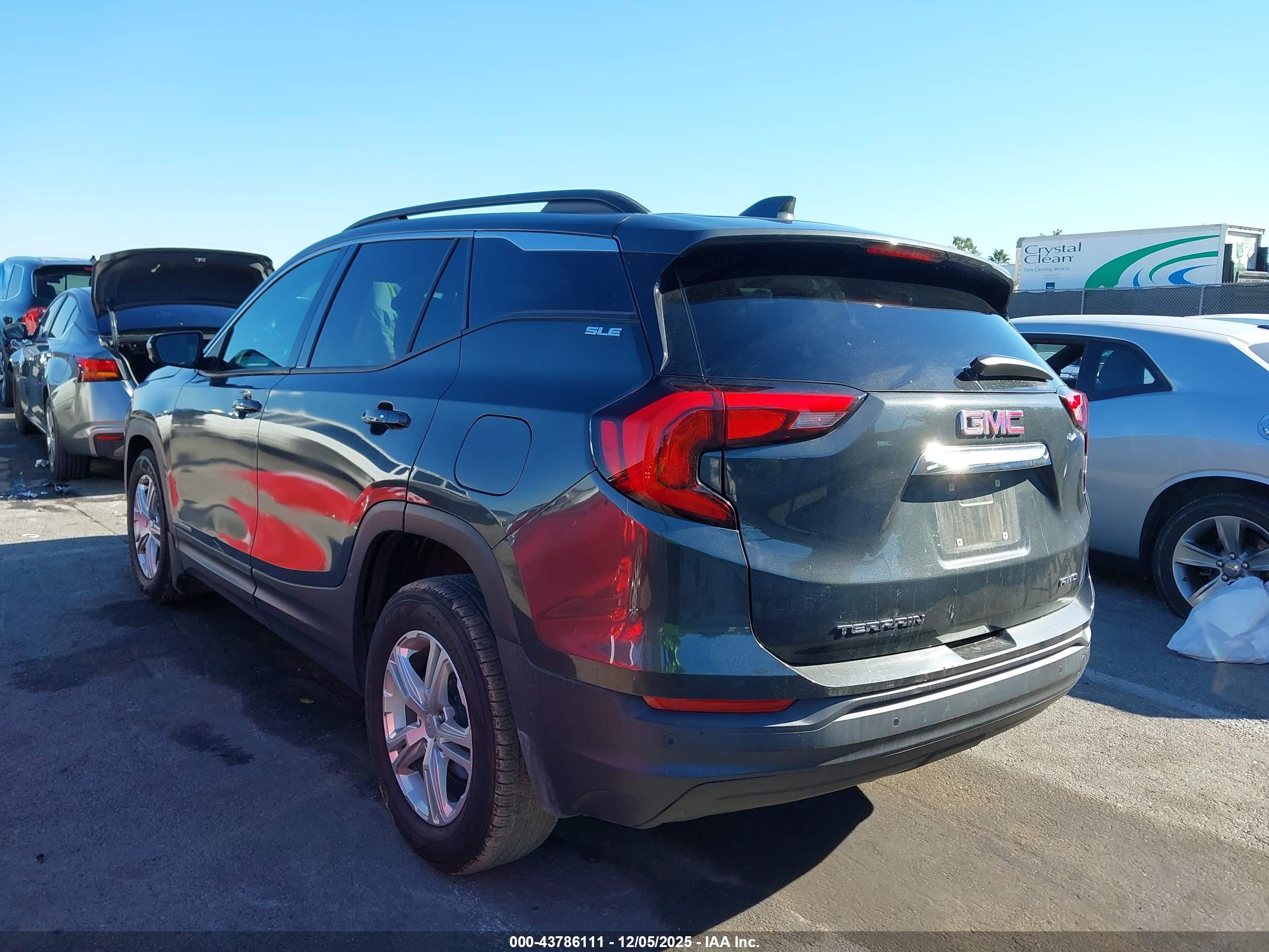 GMC TERRAIN image 3