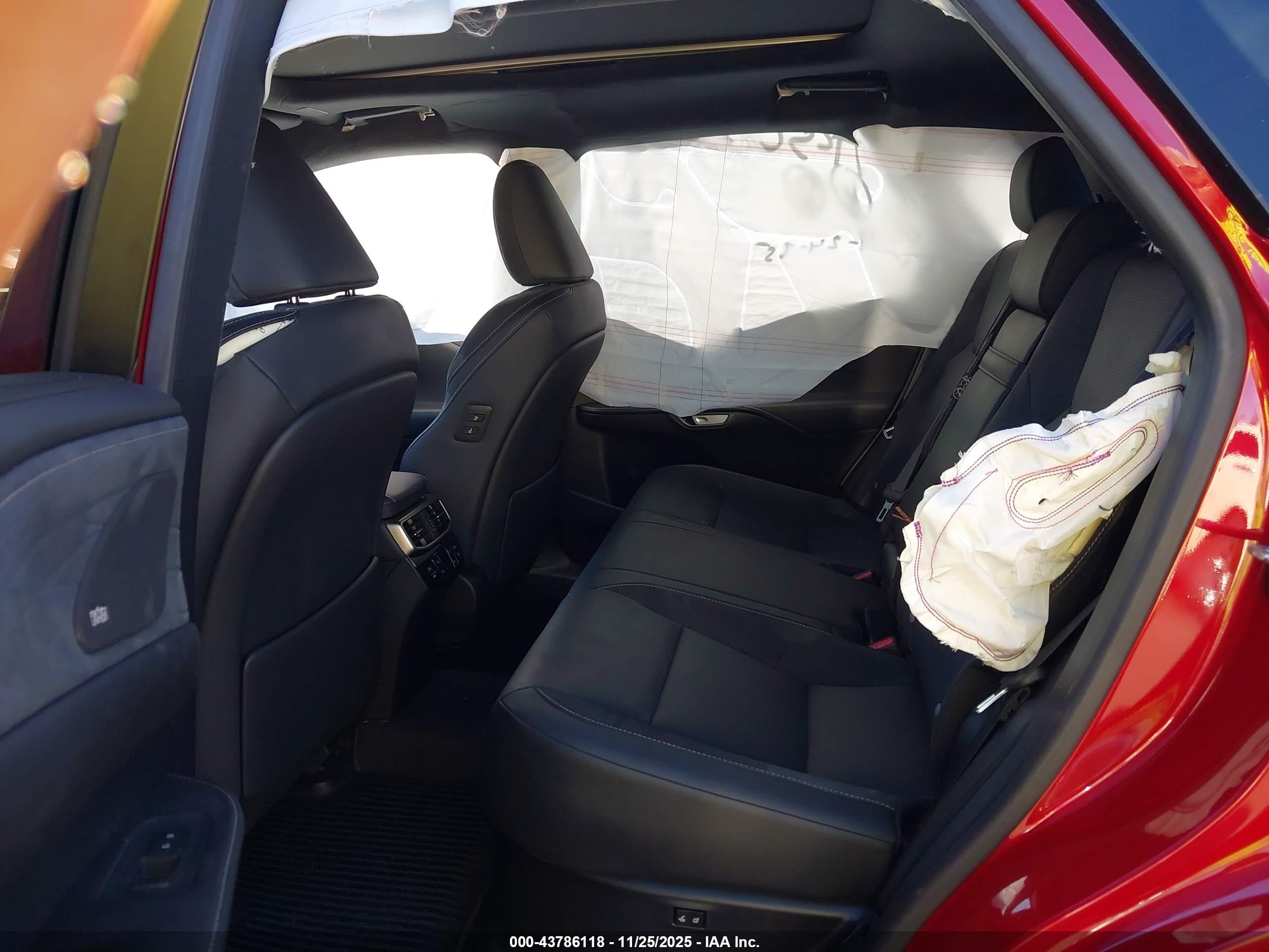 LEXUS RX image 8