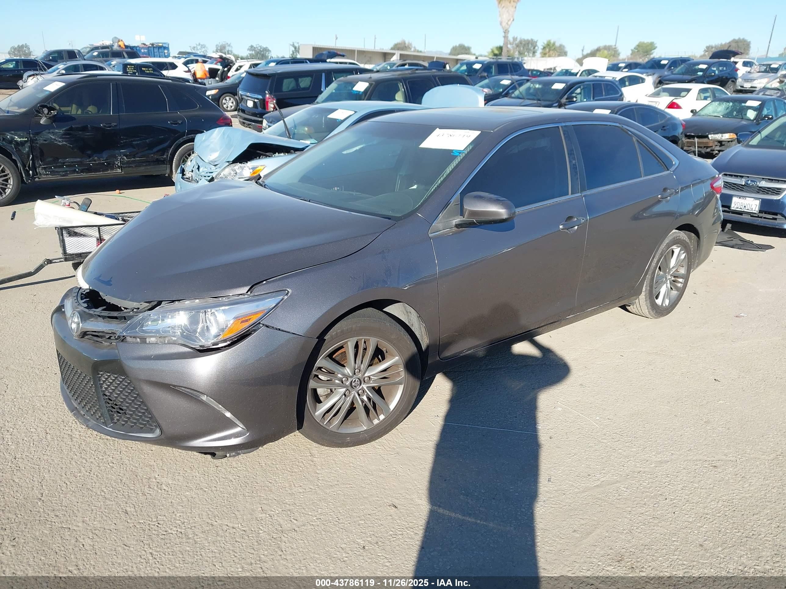 TOYOTA CAMRY image 2
