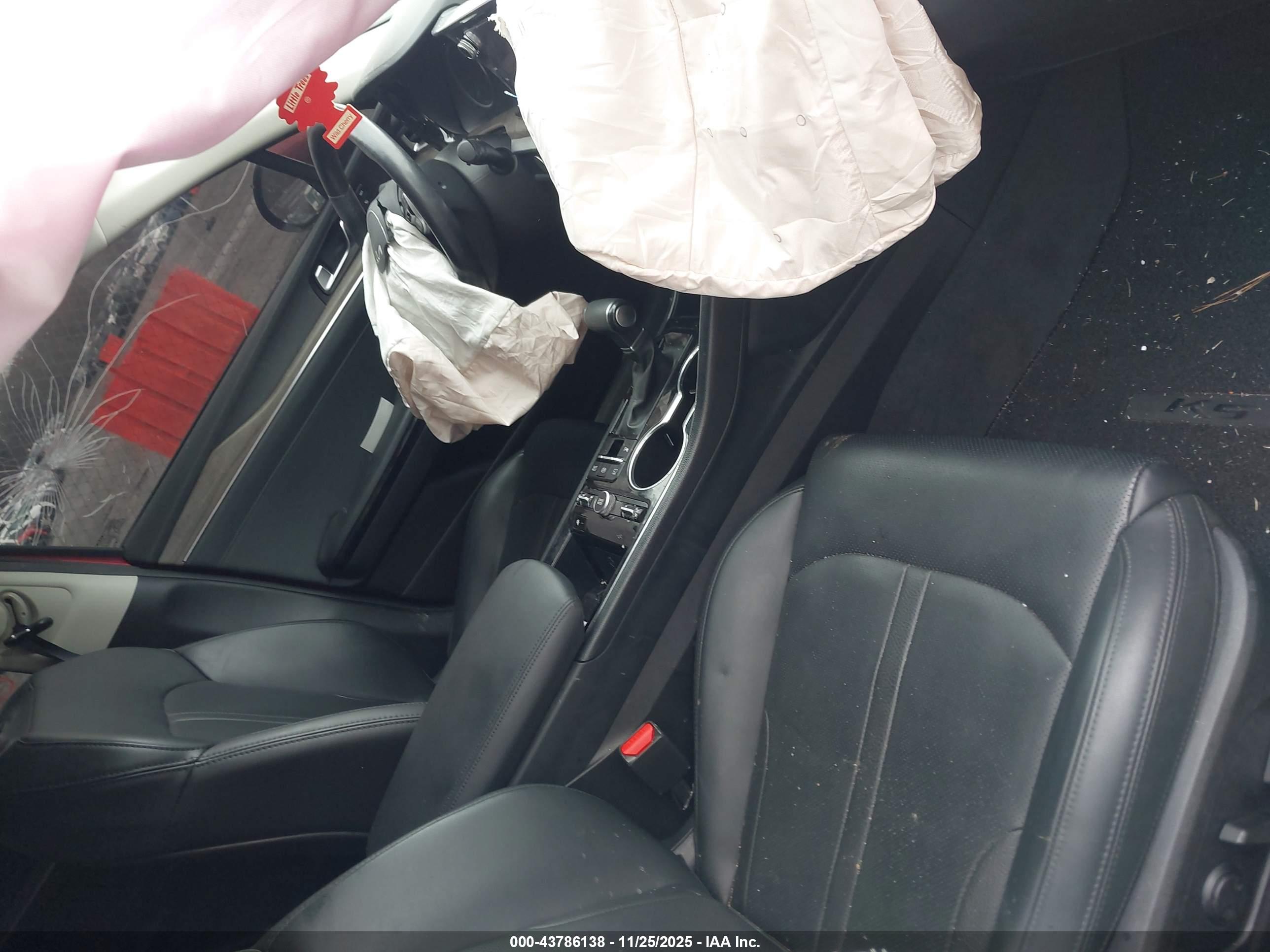 KIA K5 image 5