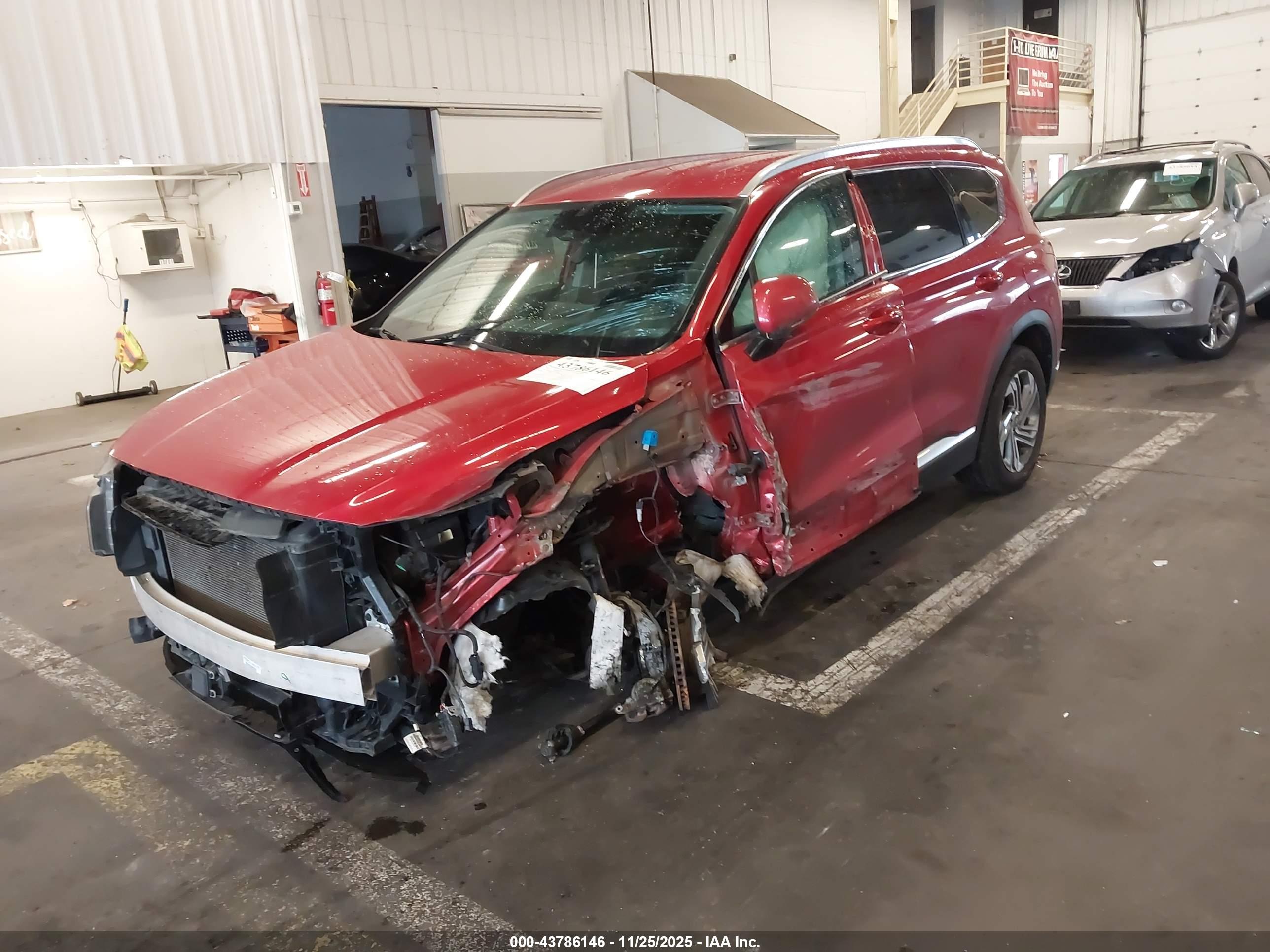 HYUNDAI SANTA image 2