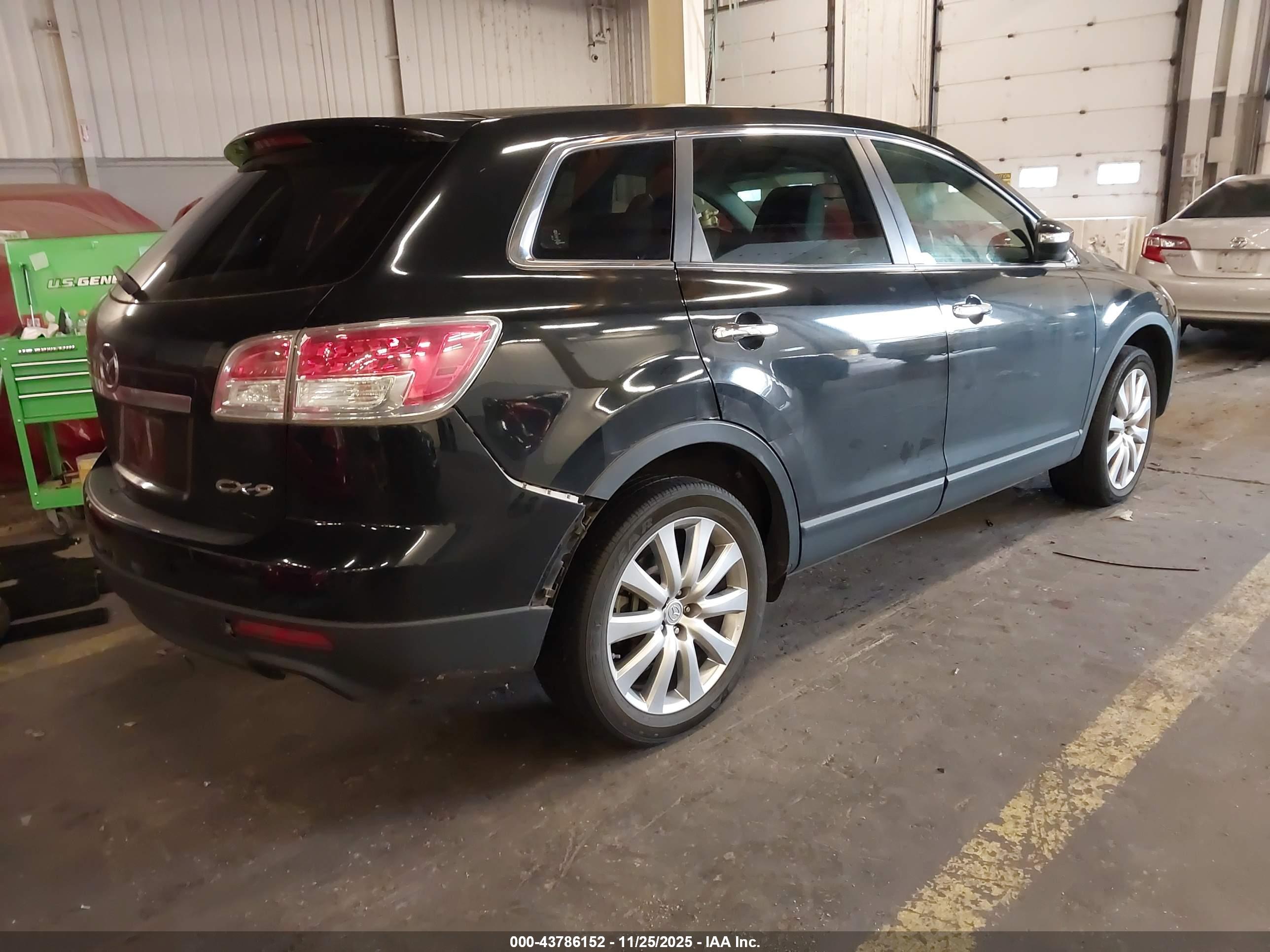 MAZDA CX-9 image 4
