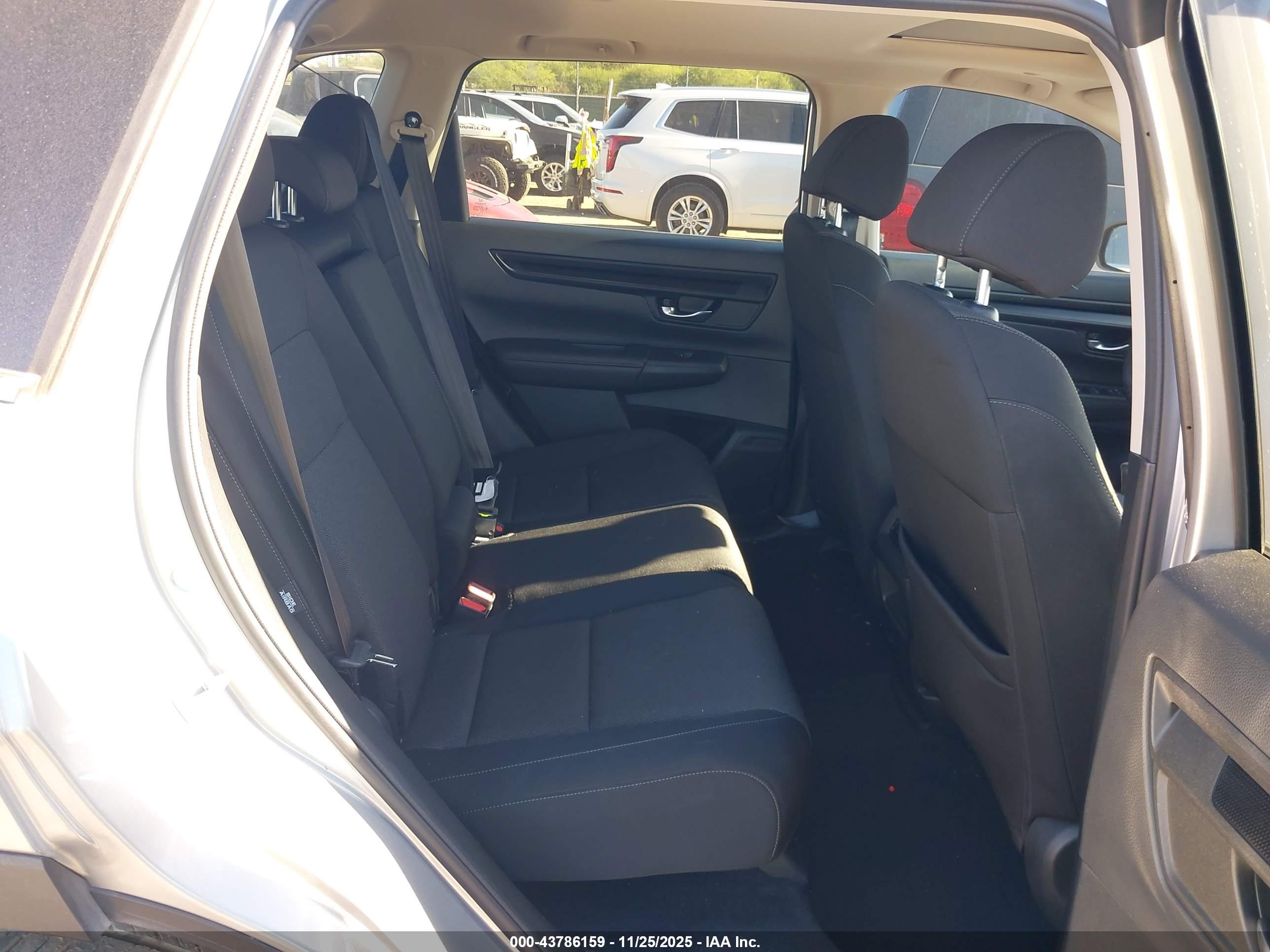 HONDA CR-V image 8