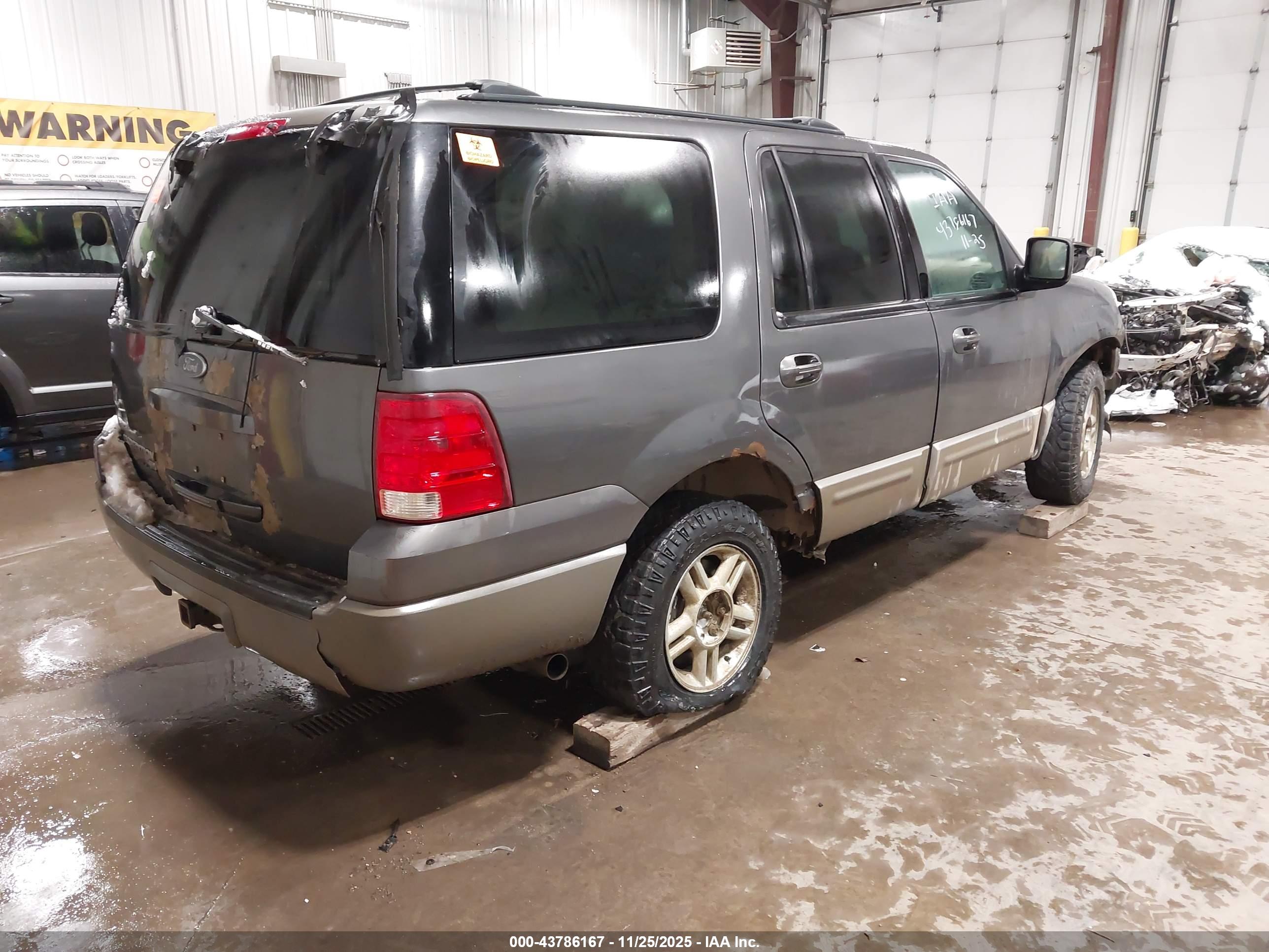FORD EXPEDITION image 4