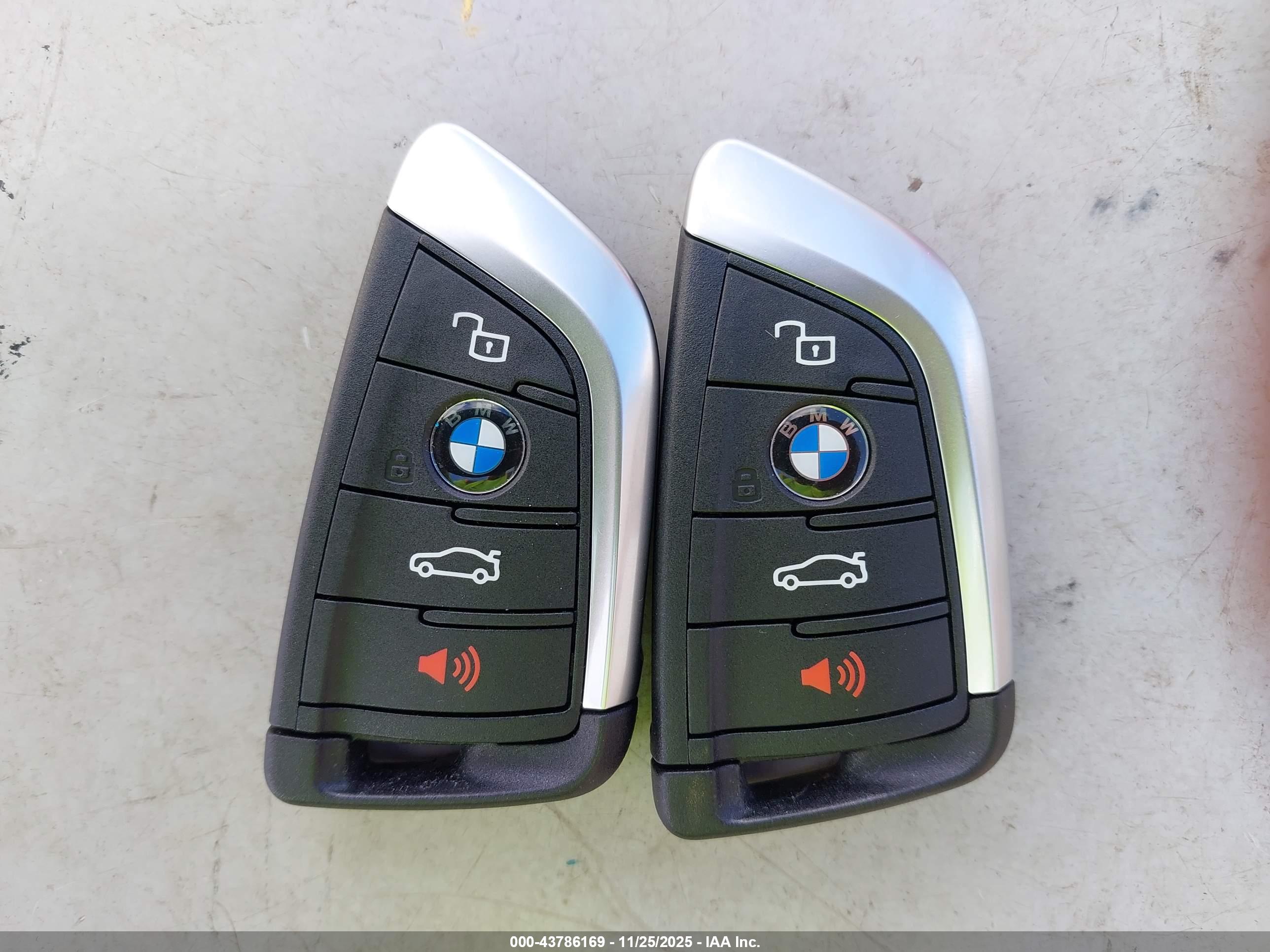 BMW 330I image 11