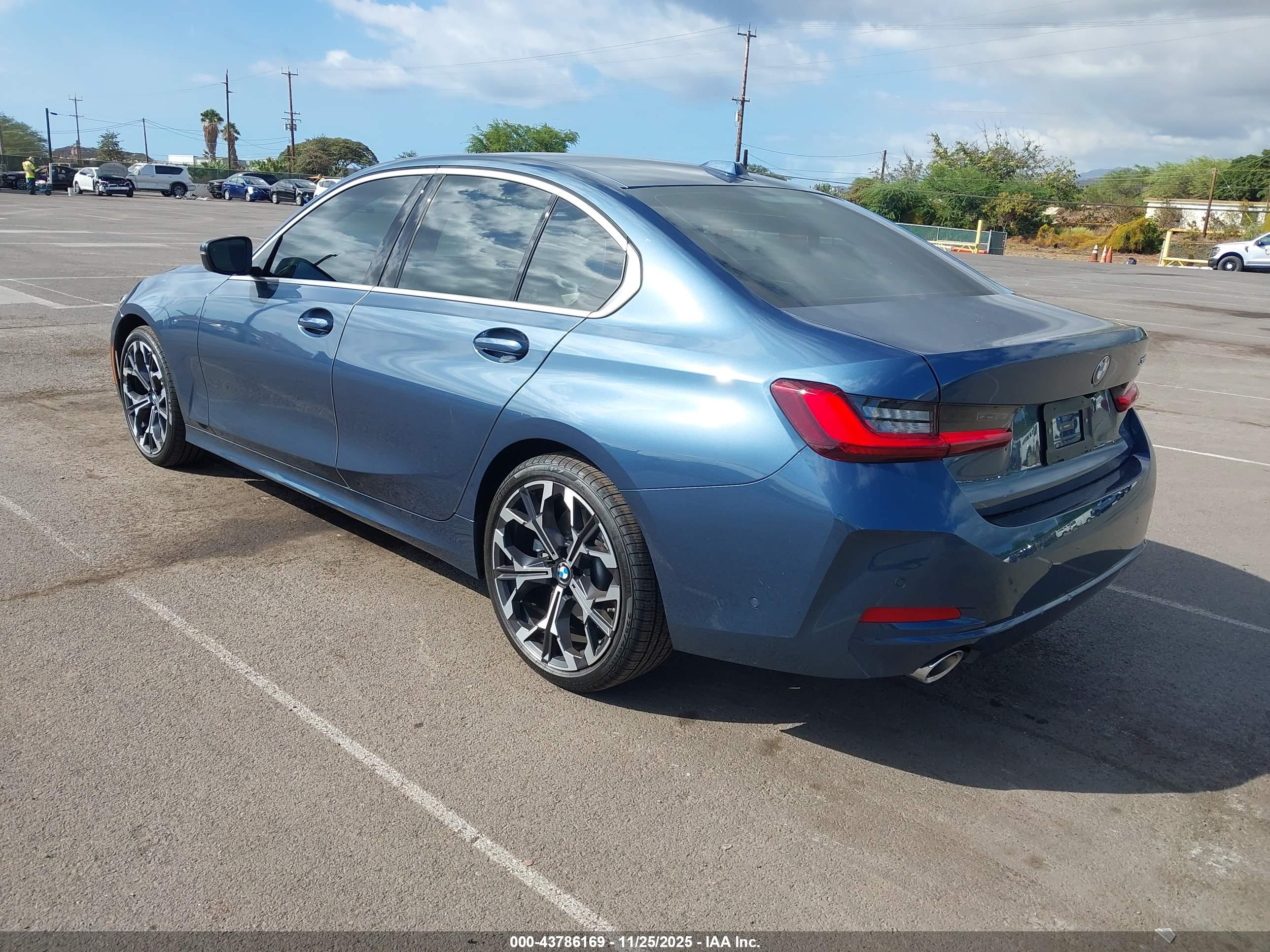 BMW 330I image 3