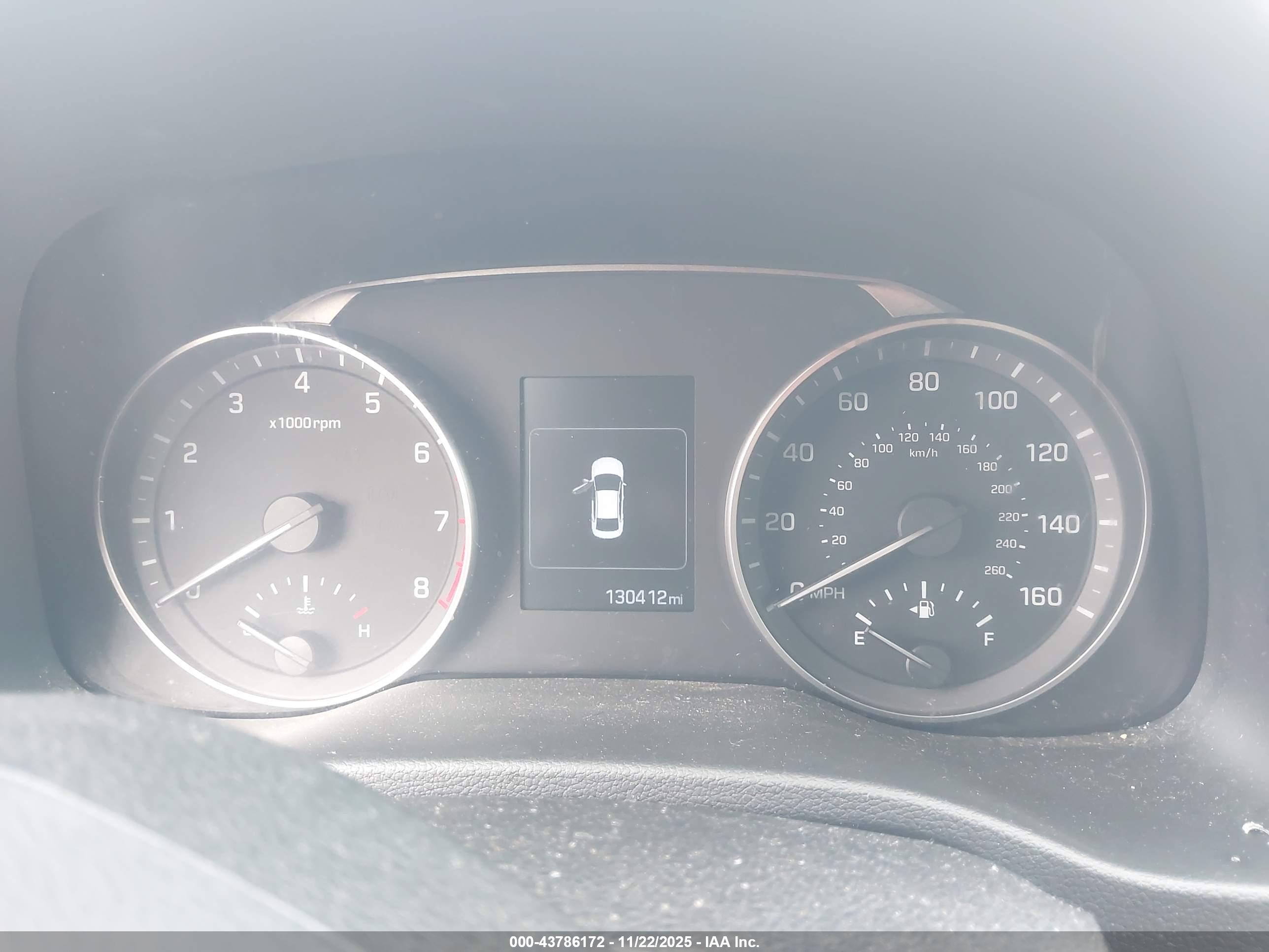 HYUNDAI ELANTRA image 7