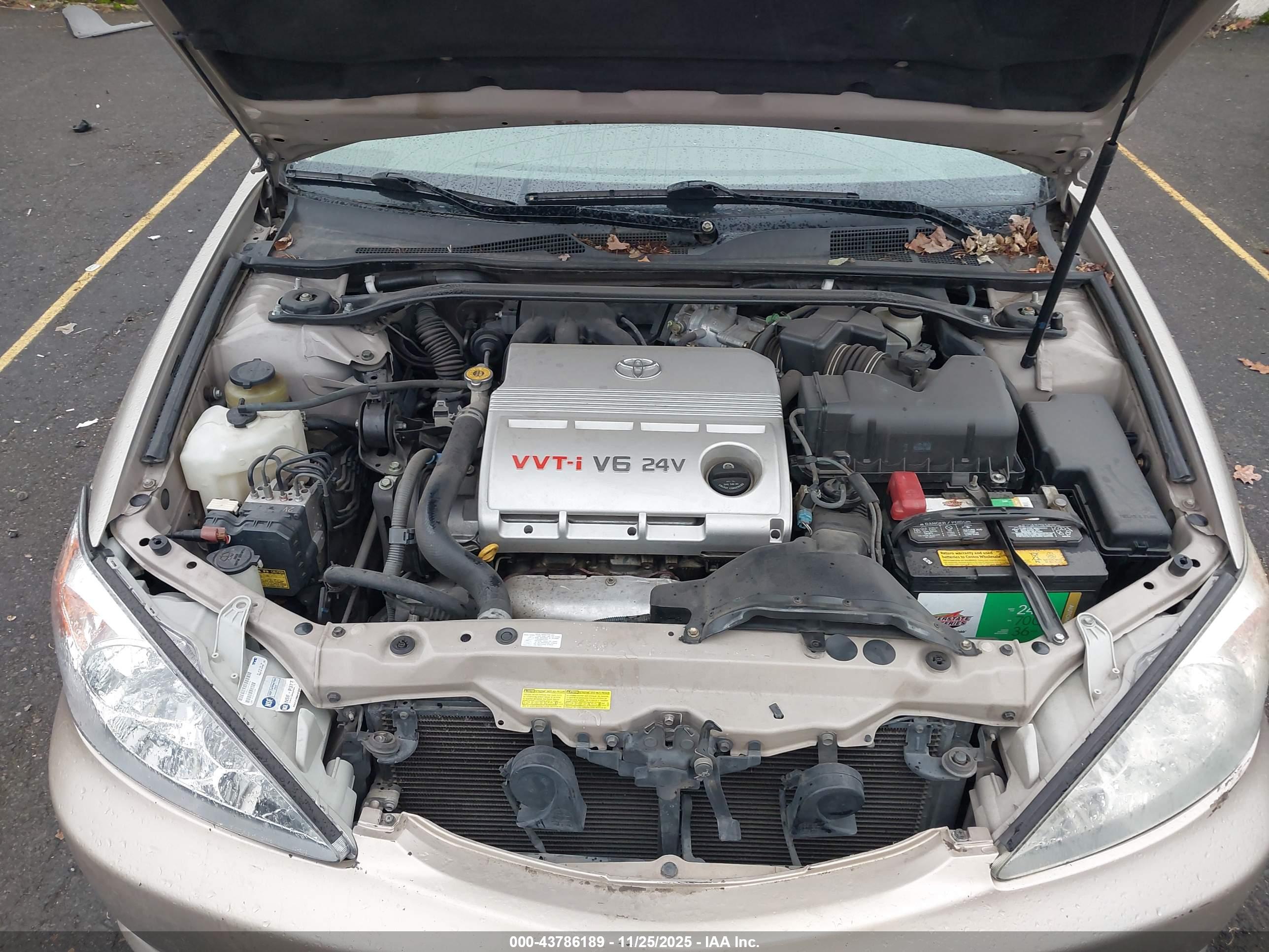 TOYOTA CAMRY image 10
