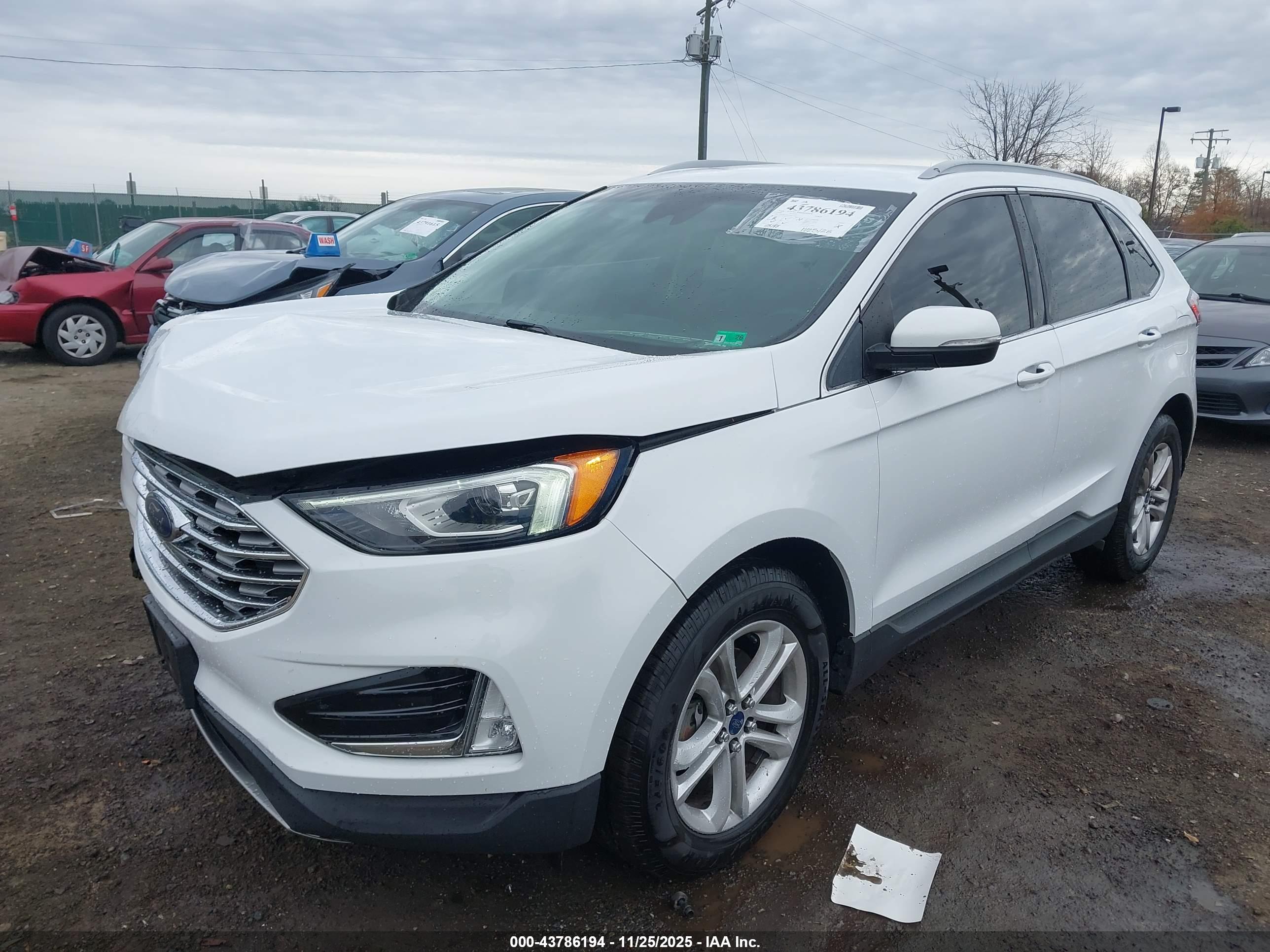 FORD EDGE image 2