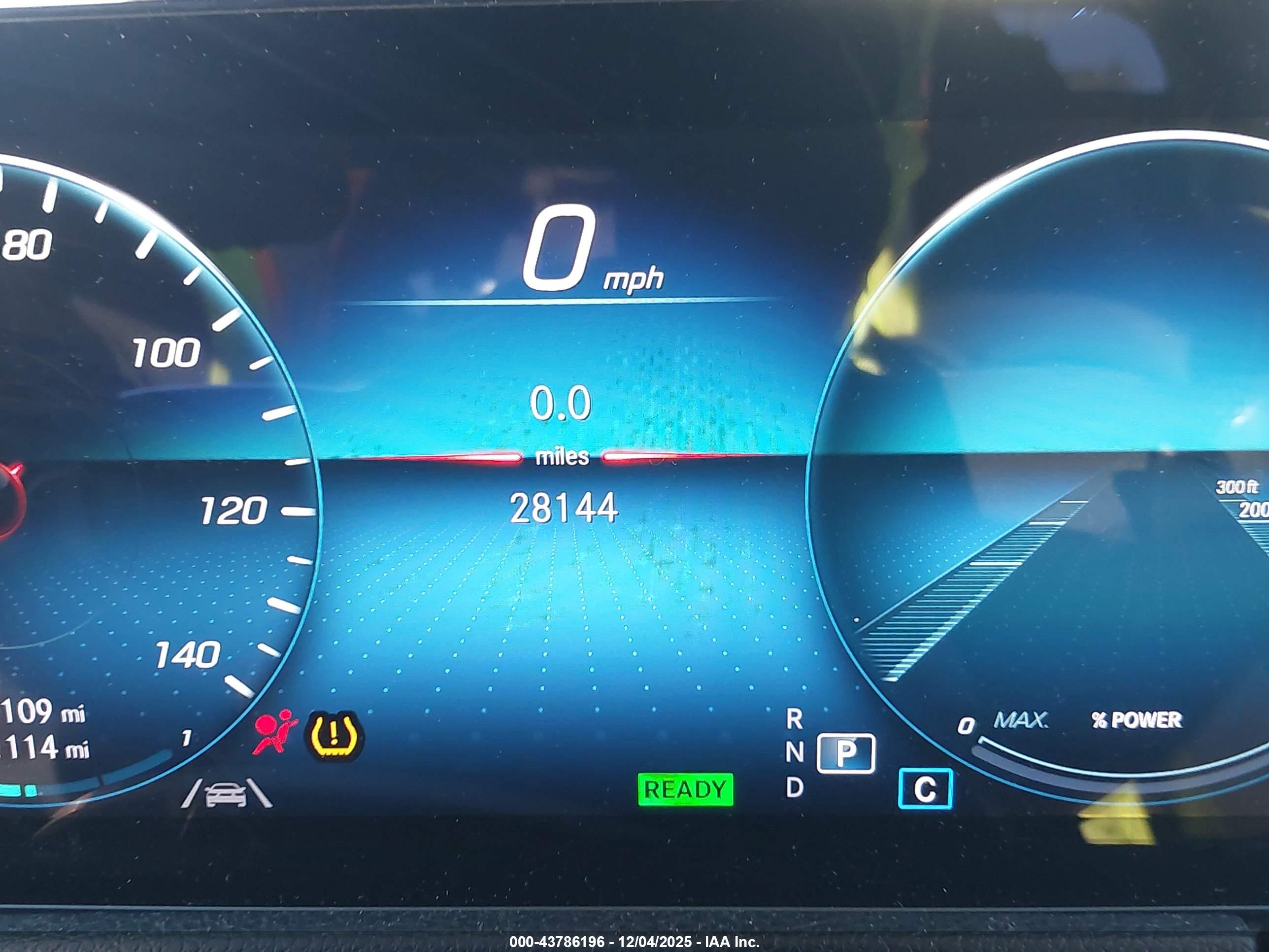 MERCEDES-BENZ EQB image 7