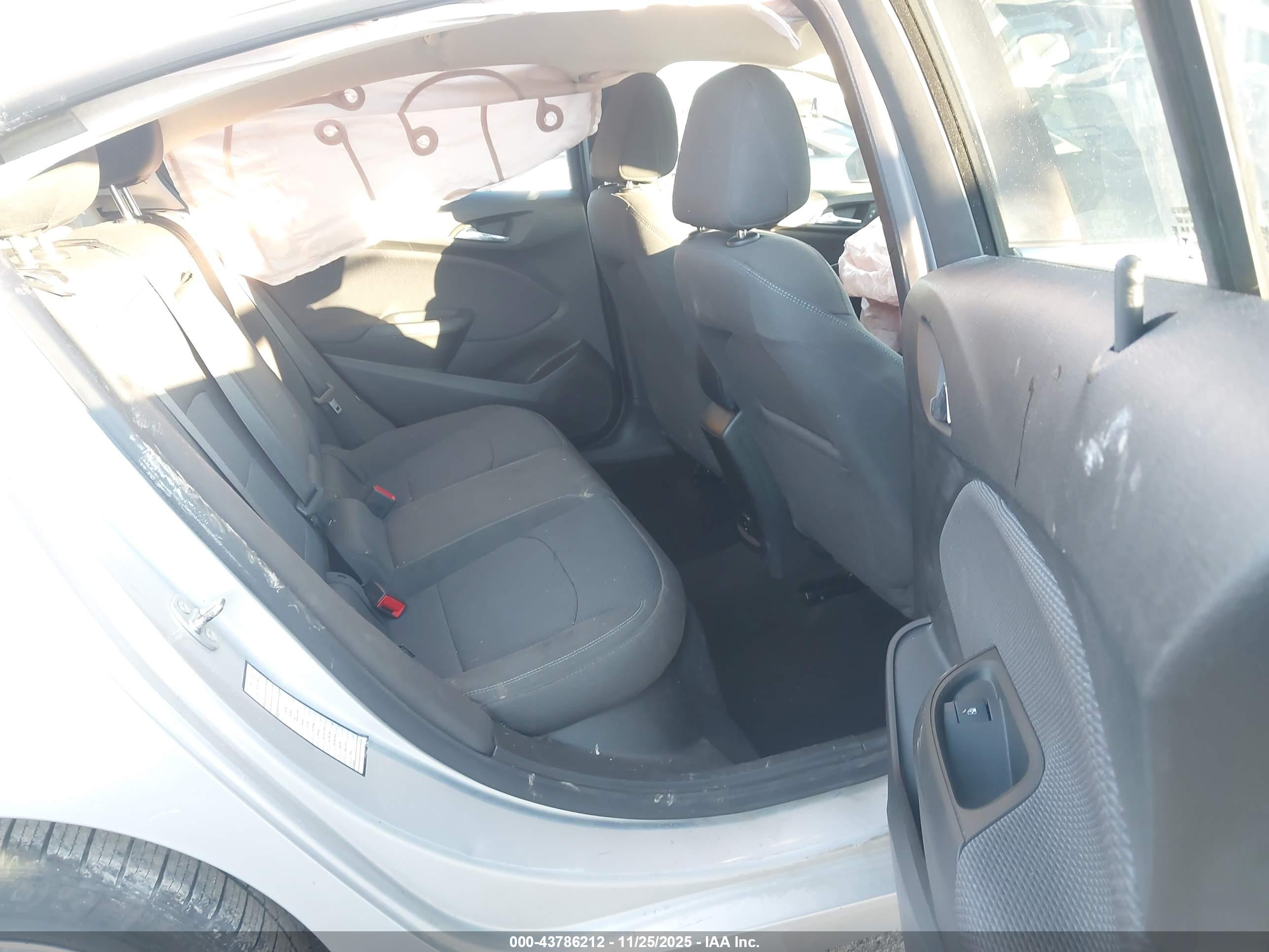 CHEVROLET CRUZE image 8