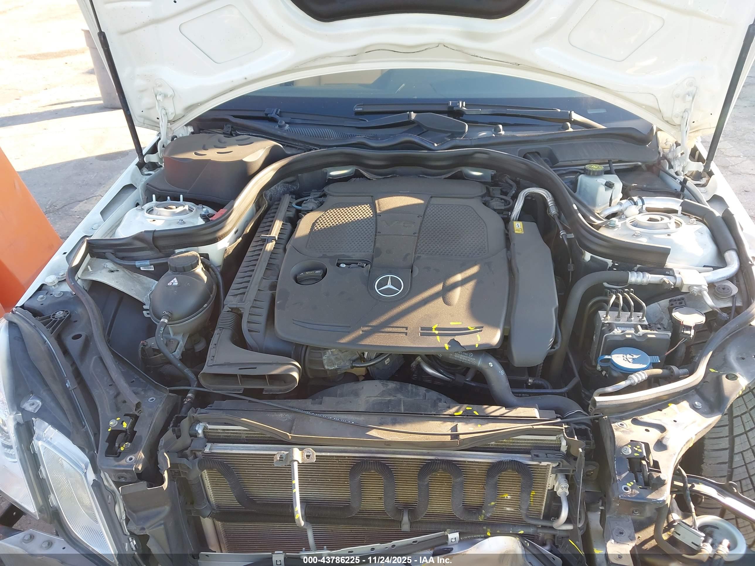 MERCEDES-BENZ E image 10