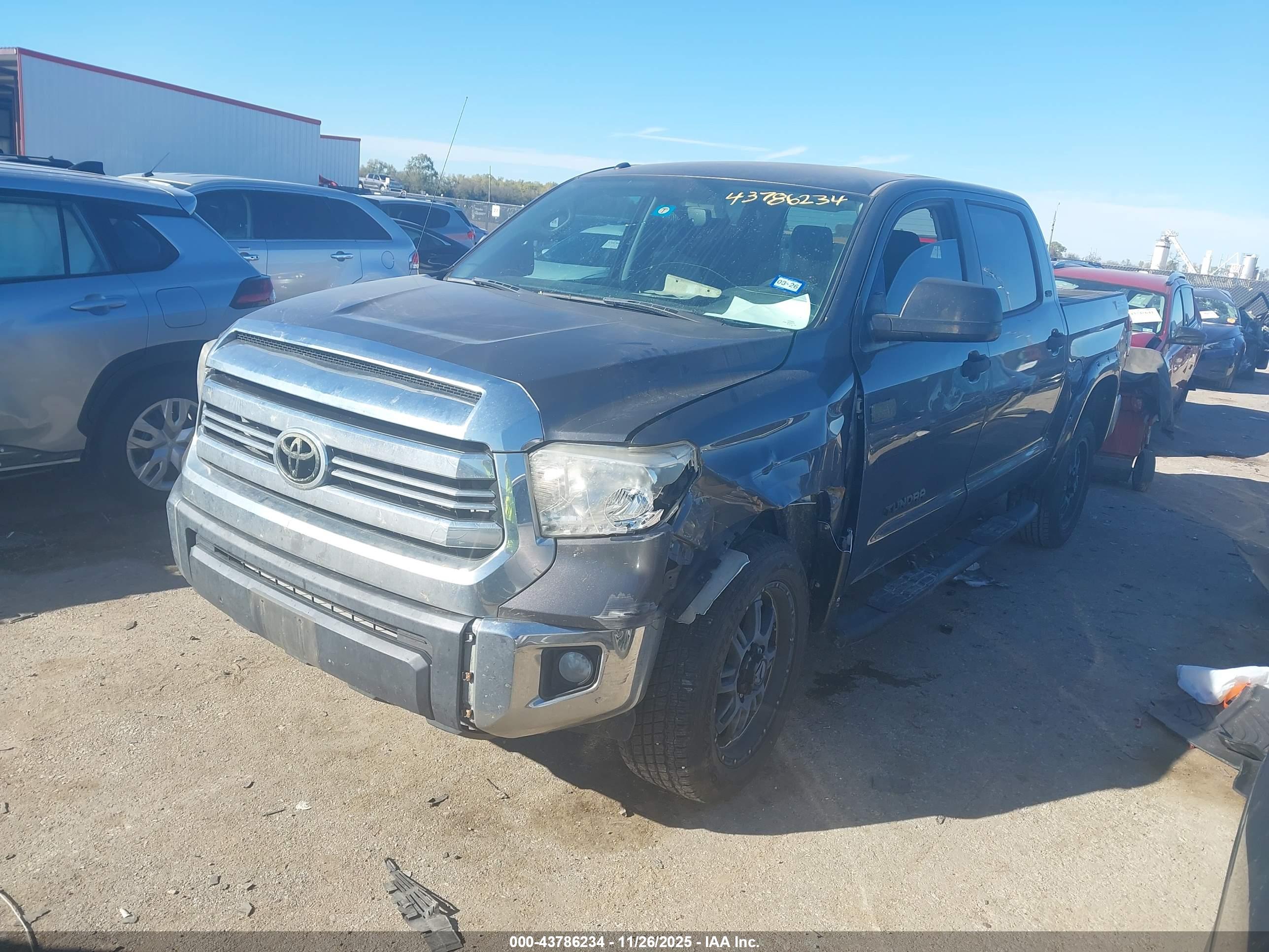 TOYOTA TUNDRA image 2