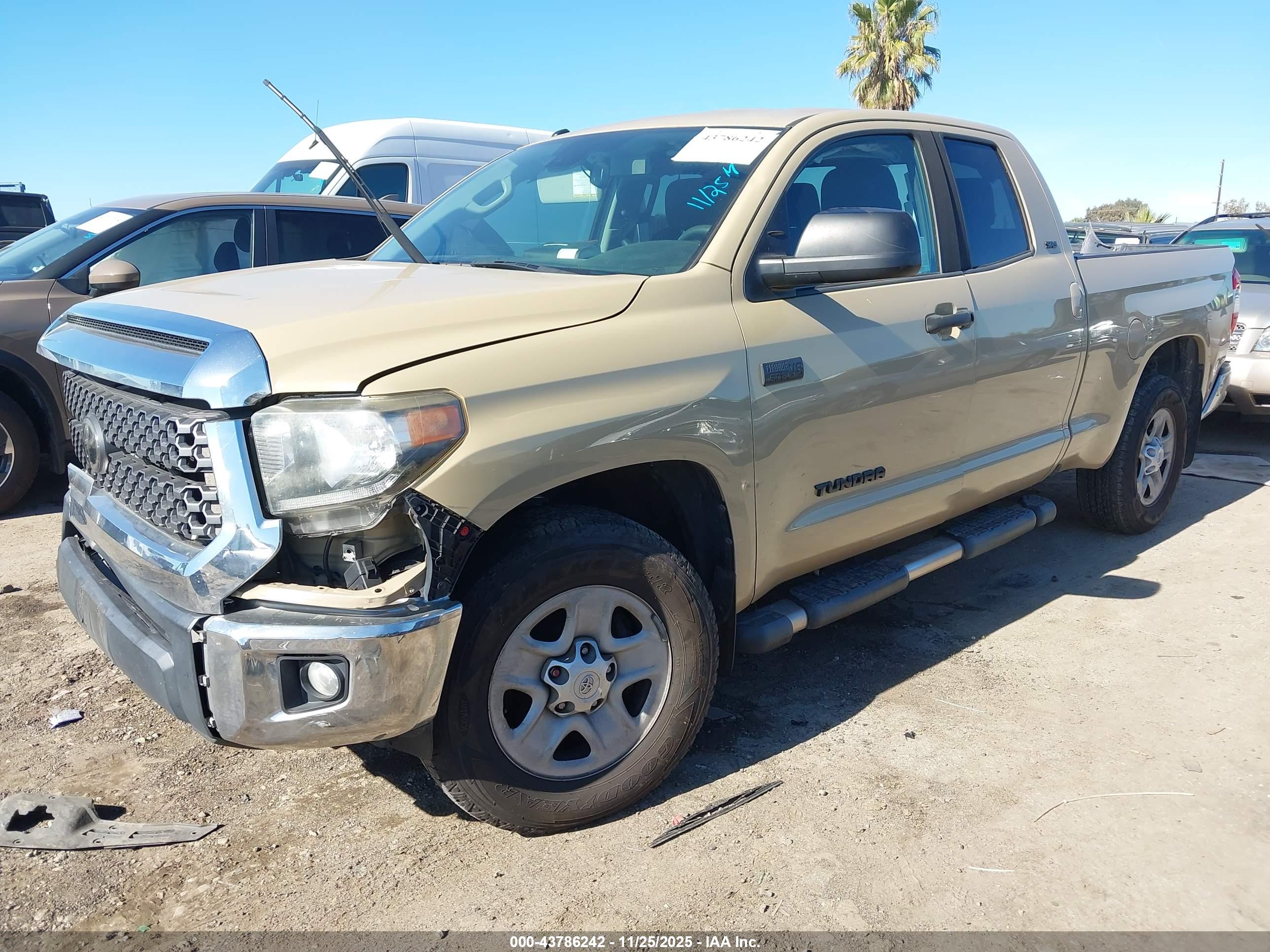 TOYOTA TUNDRA image 2