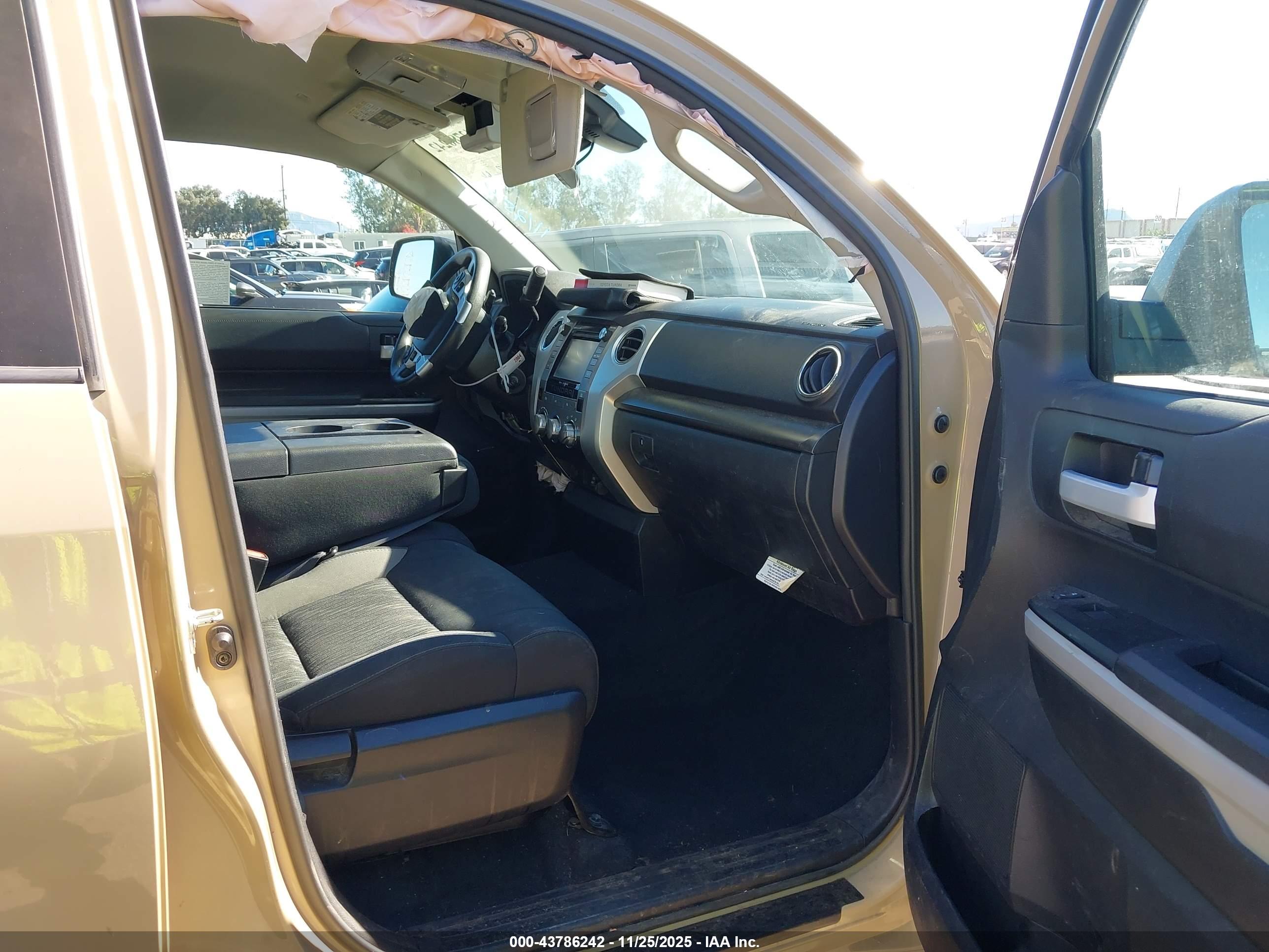TOYOTA TUNDRA image 5