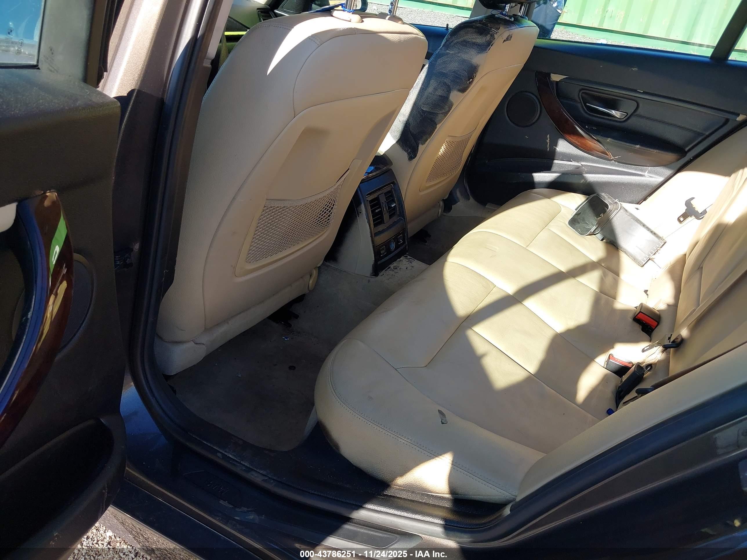 BMW 328I image 8