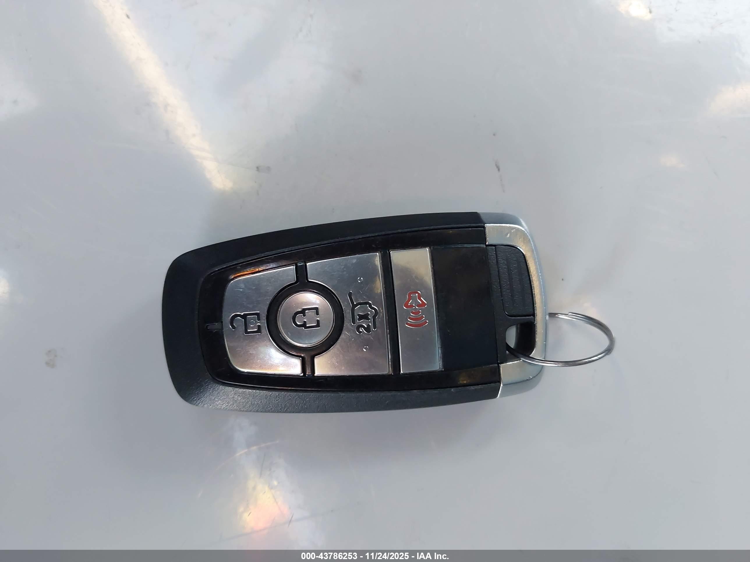 FORD MUSTANG image 11