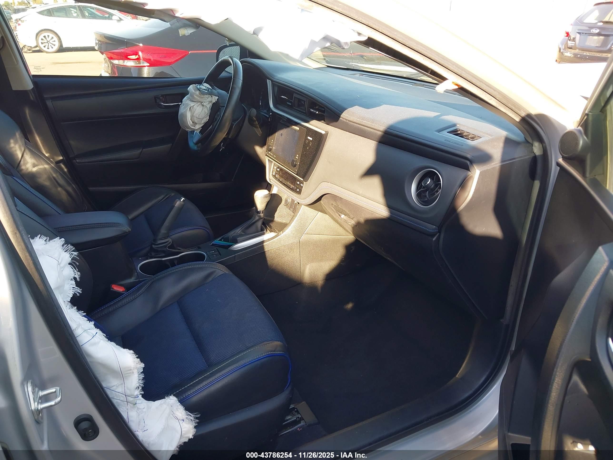 TOYOTA COROLLA image 5