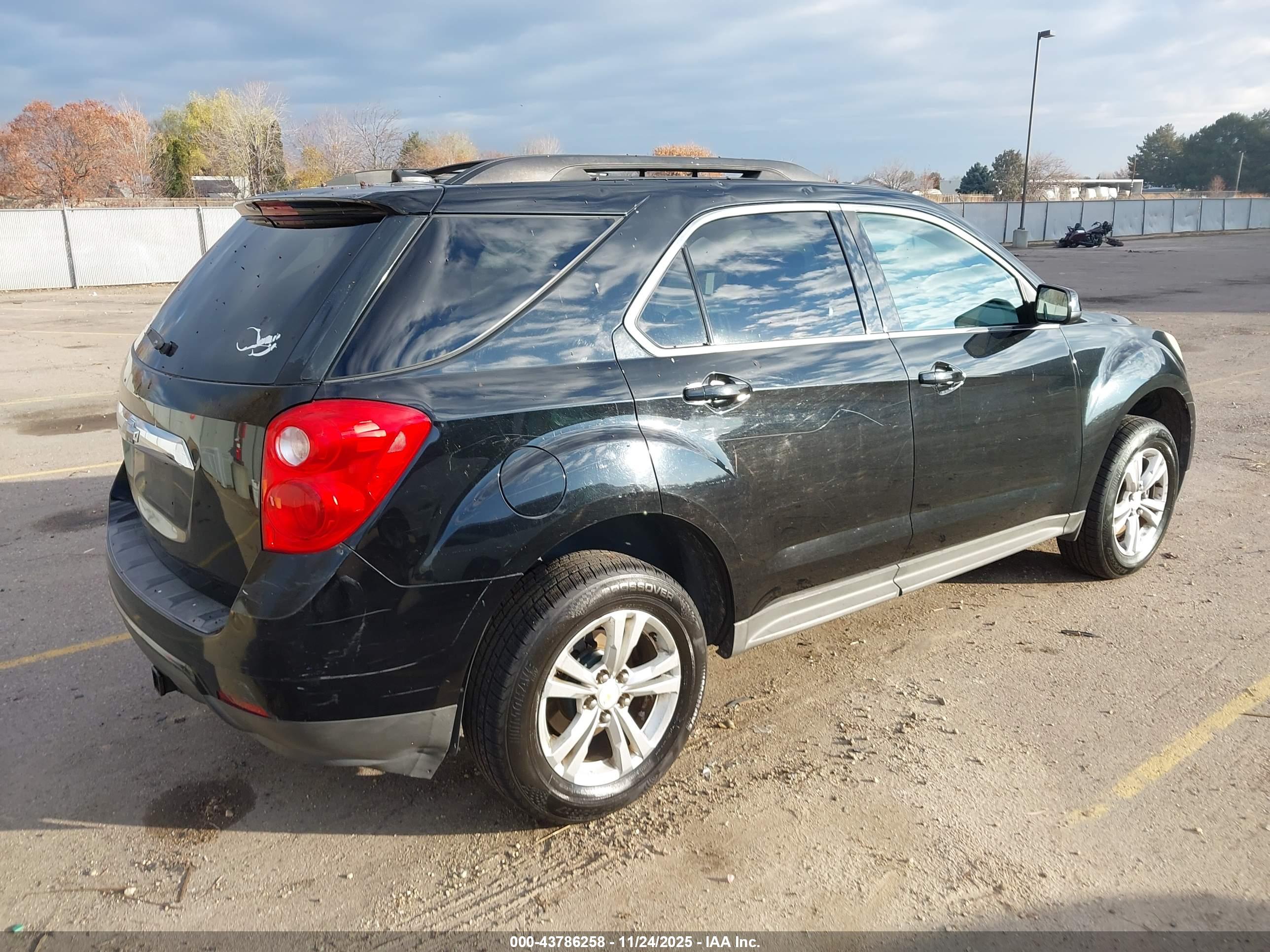 CHEVROLET EQUINOX image 4