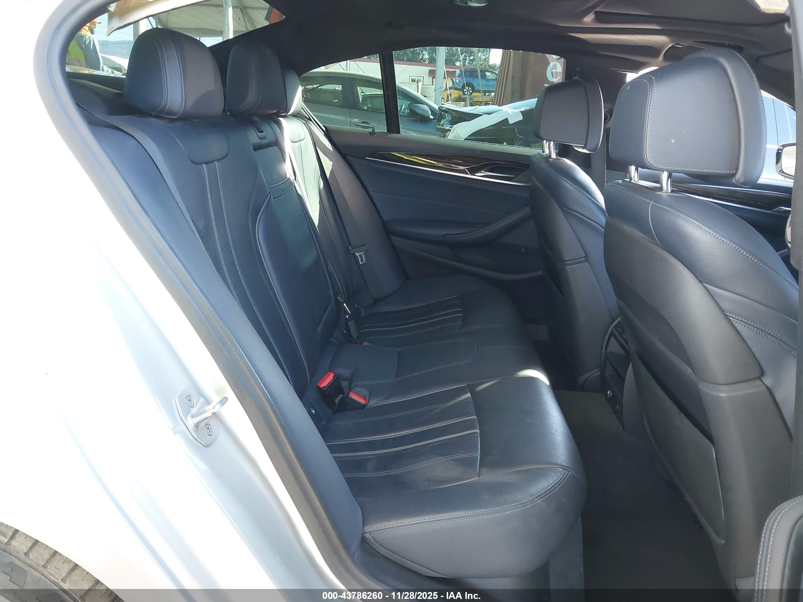 BMW 540I image 8