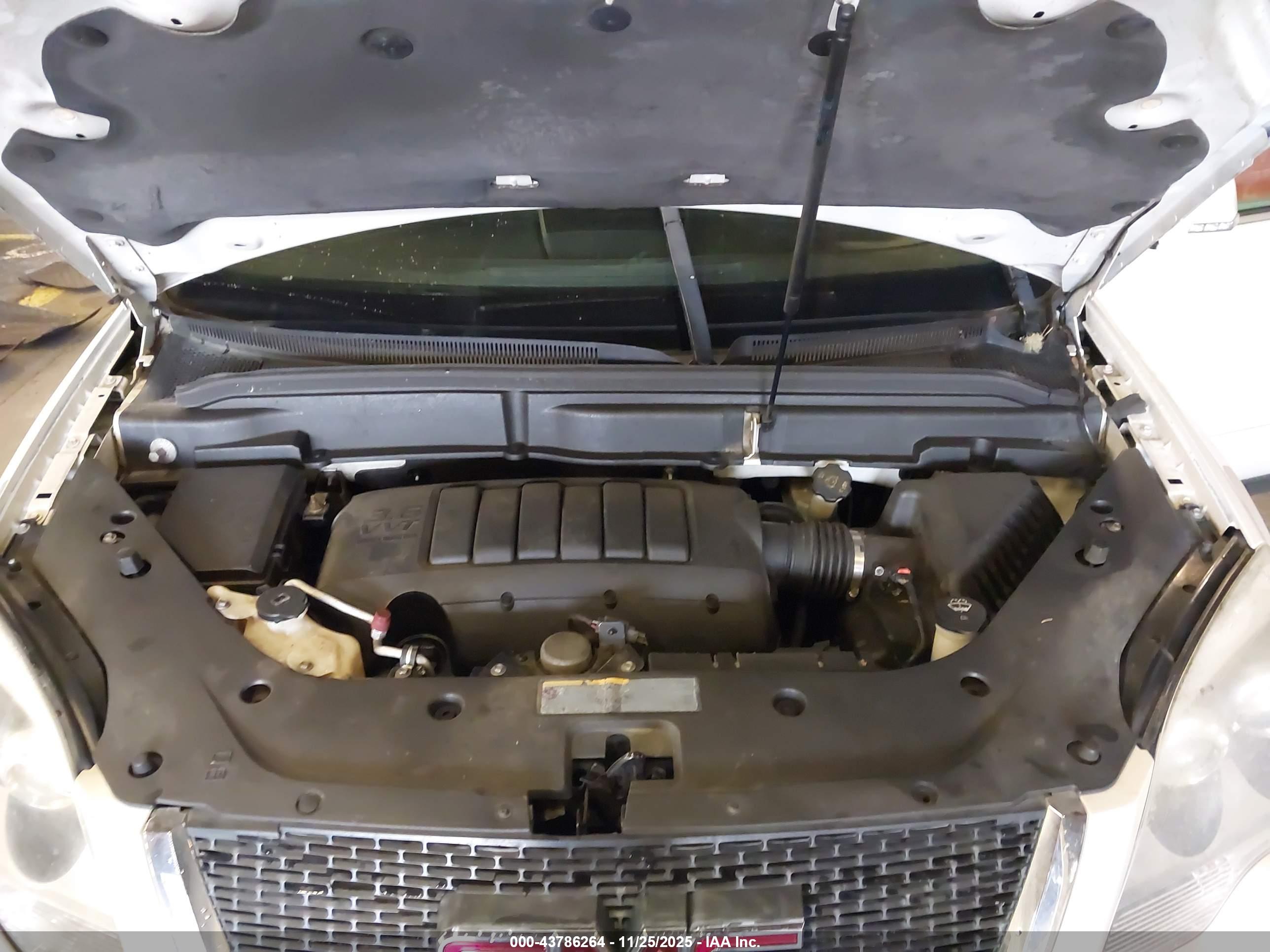 GMC ACADIA image 10