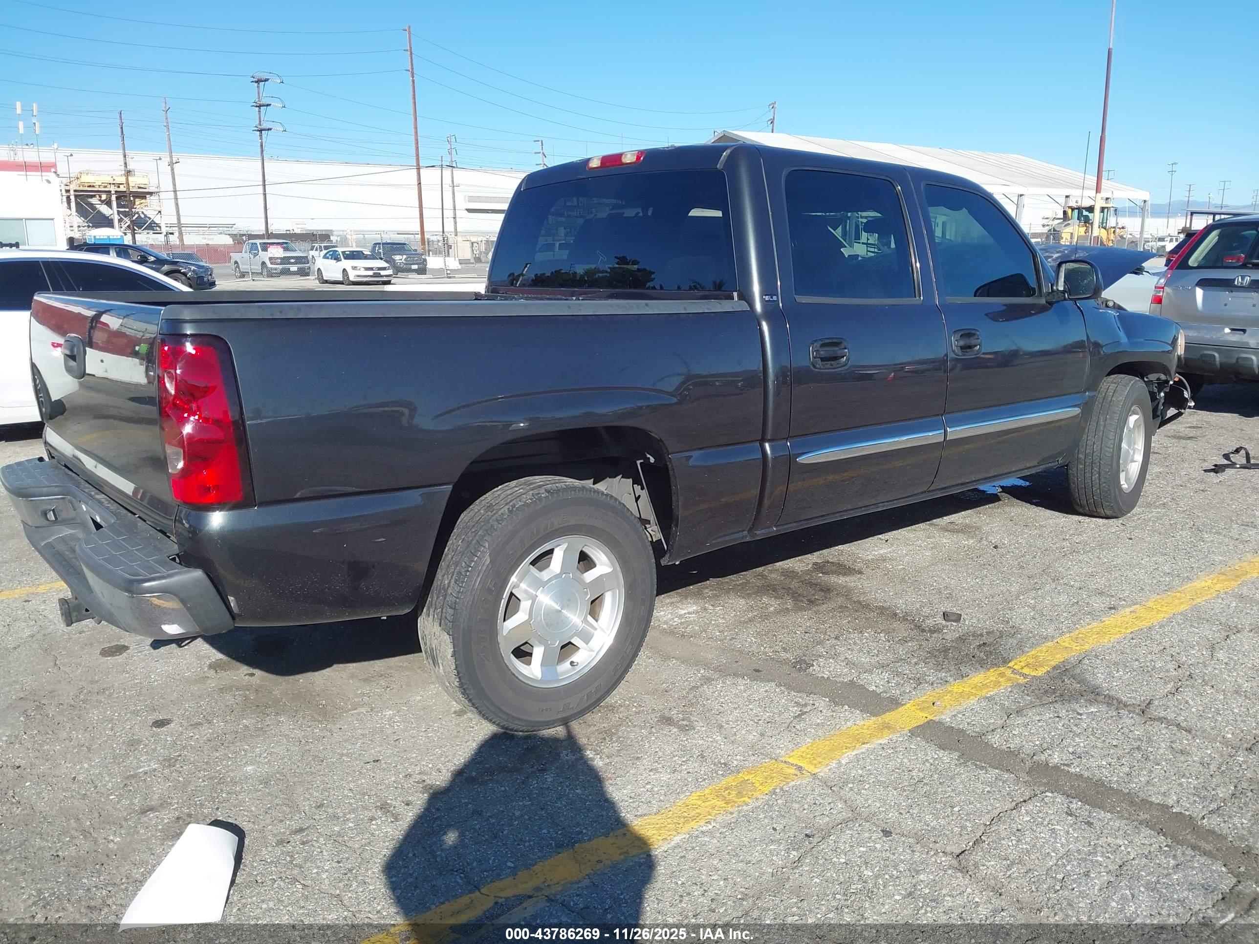 GMC SIERRA image 4
