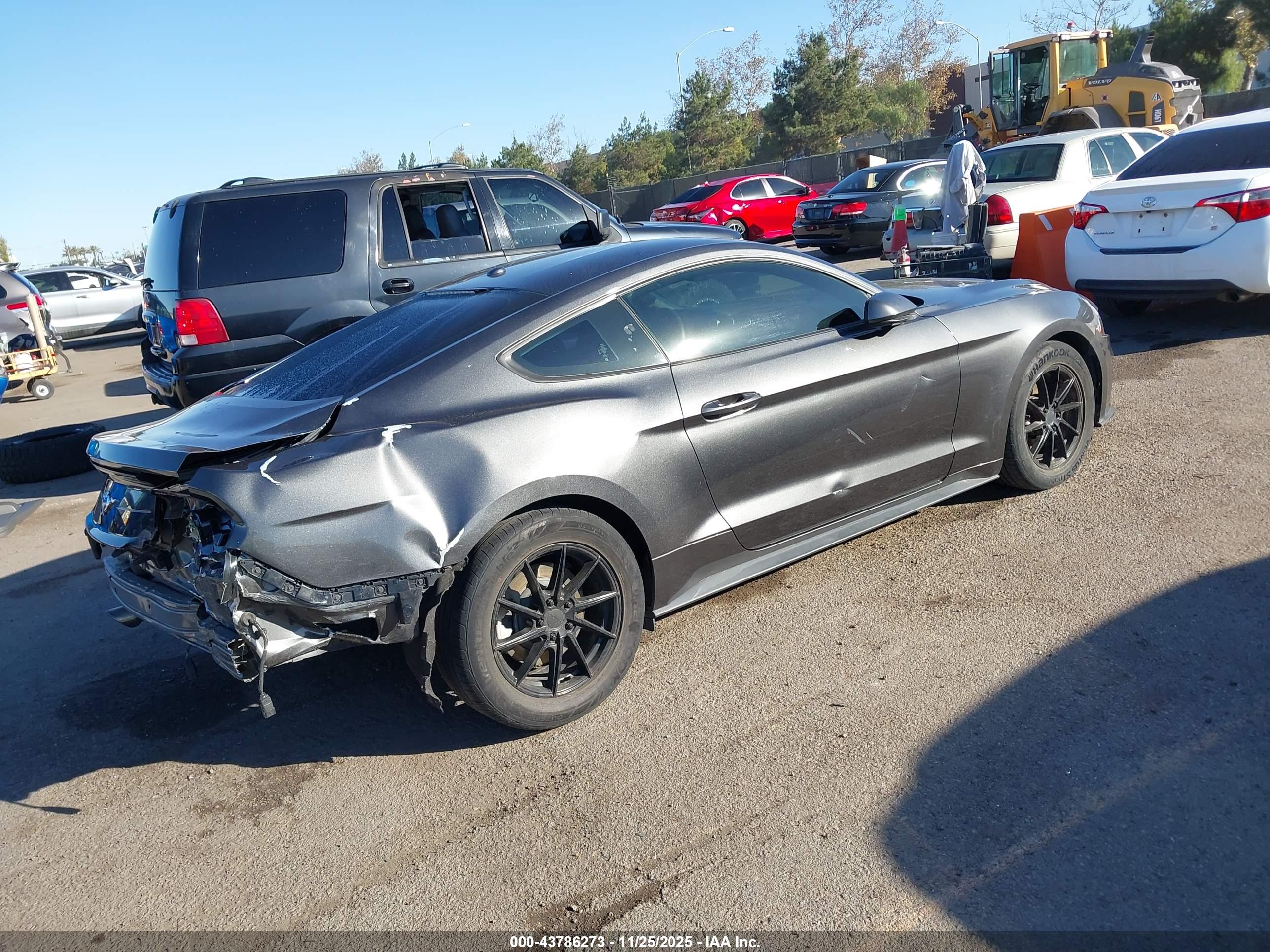 FORD MUSTANG image 4