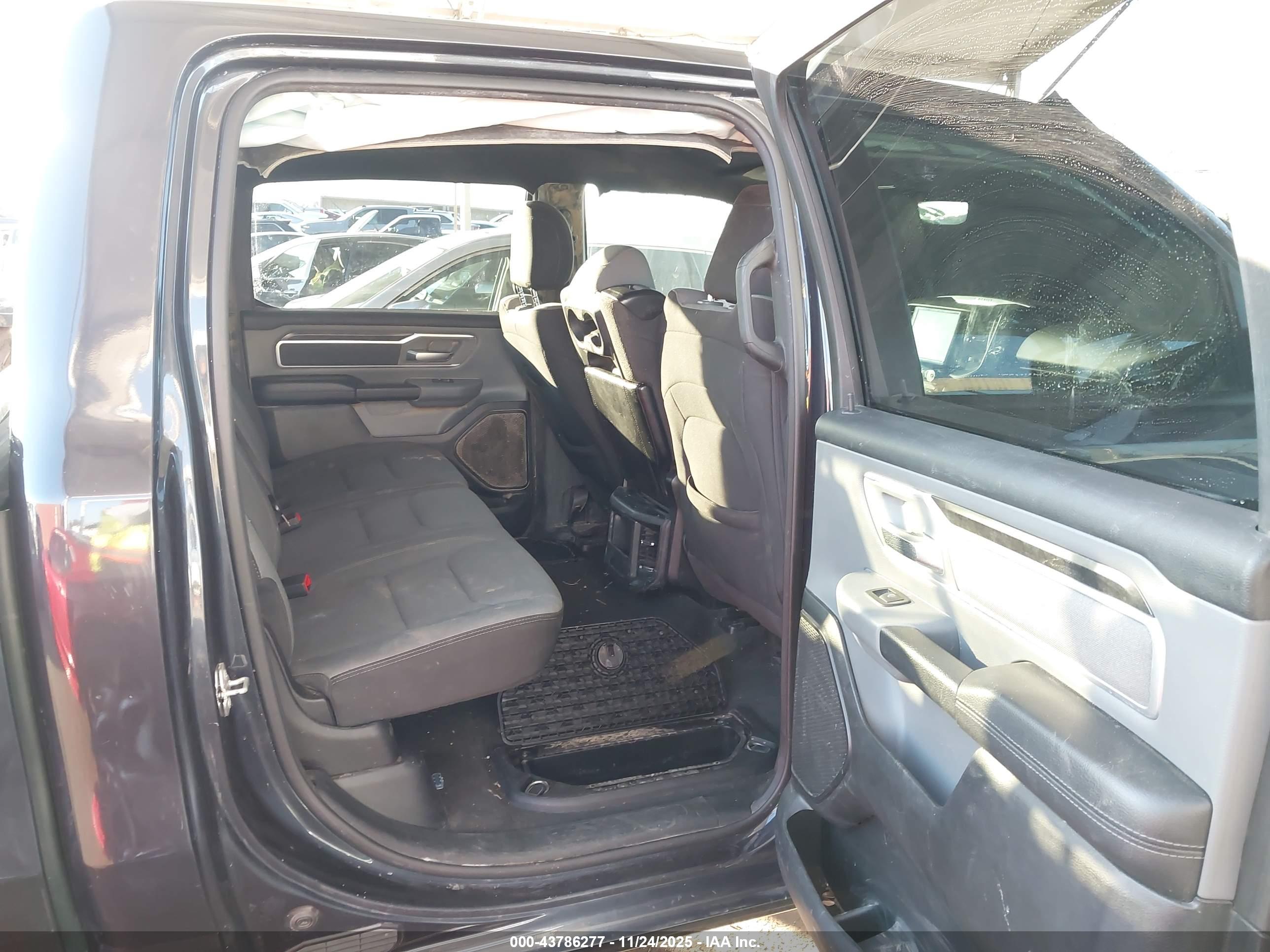 RAM 1500 image 8