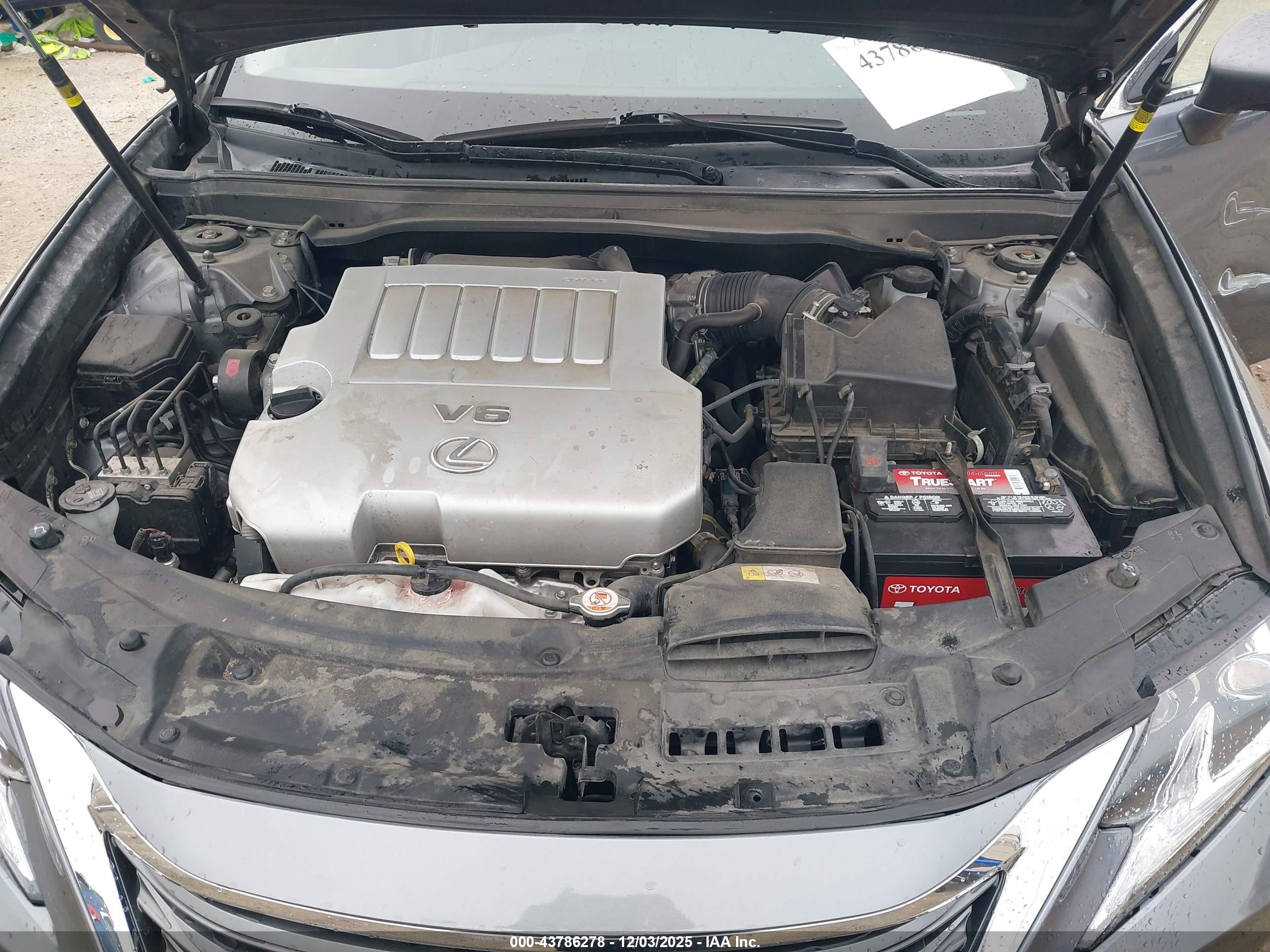 LEXUS ES image 10
