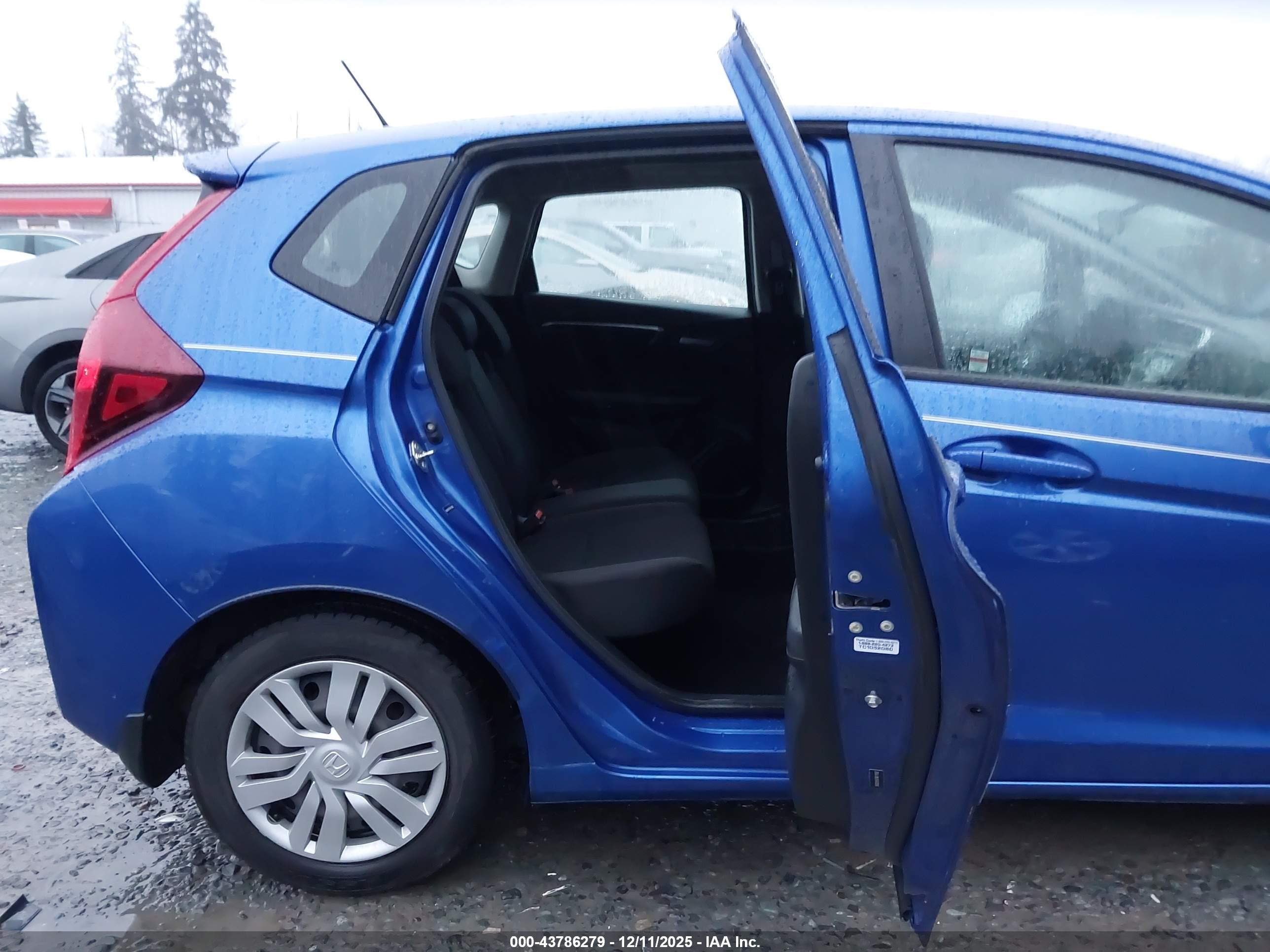 HONDA FIT image 8