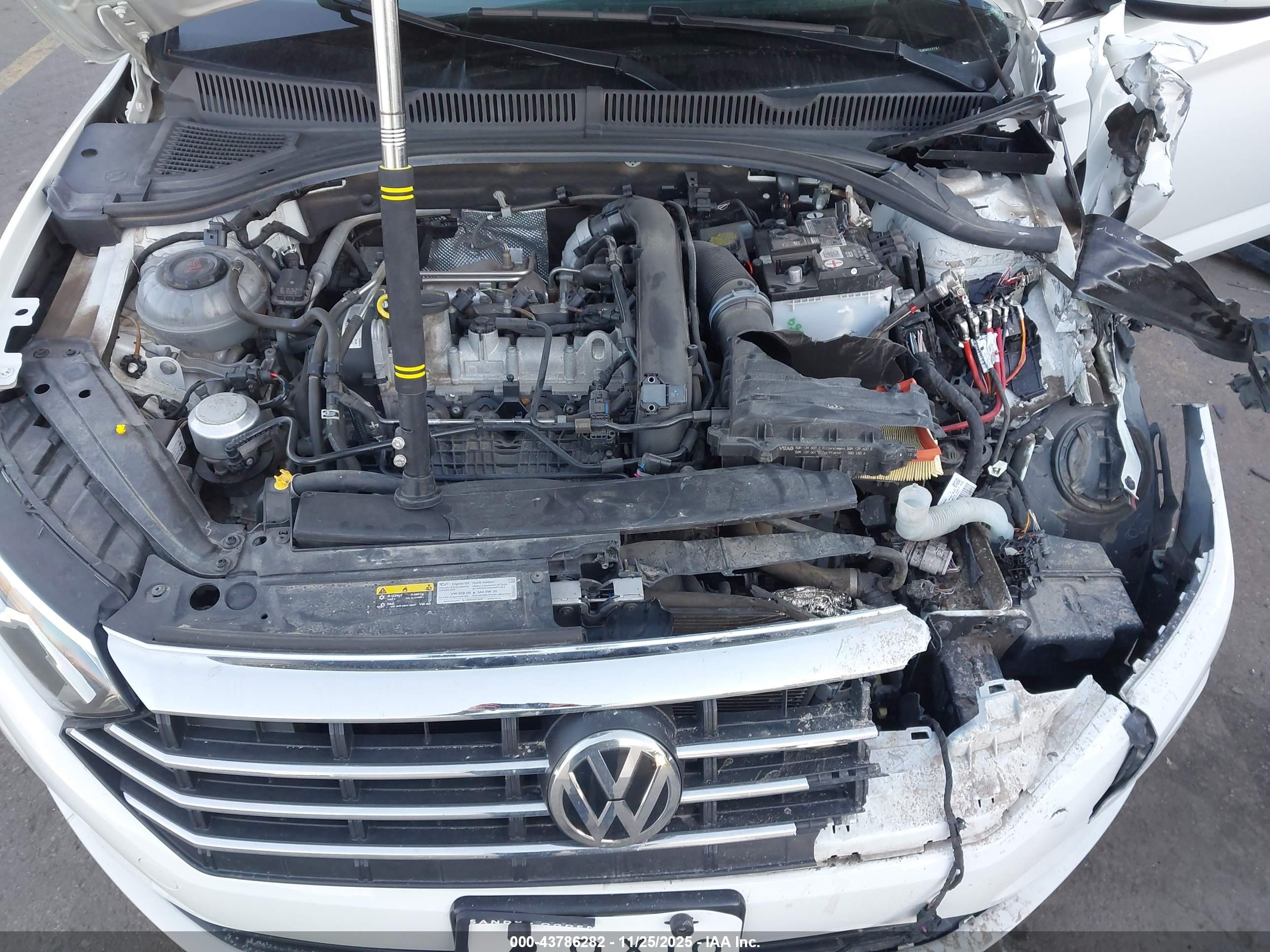 VOLKSWAGEN JETTA image 10