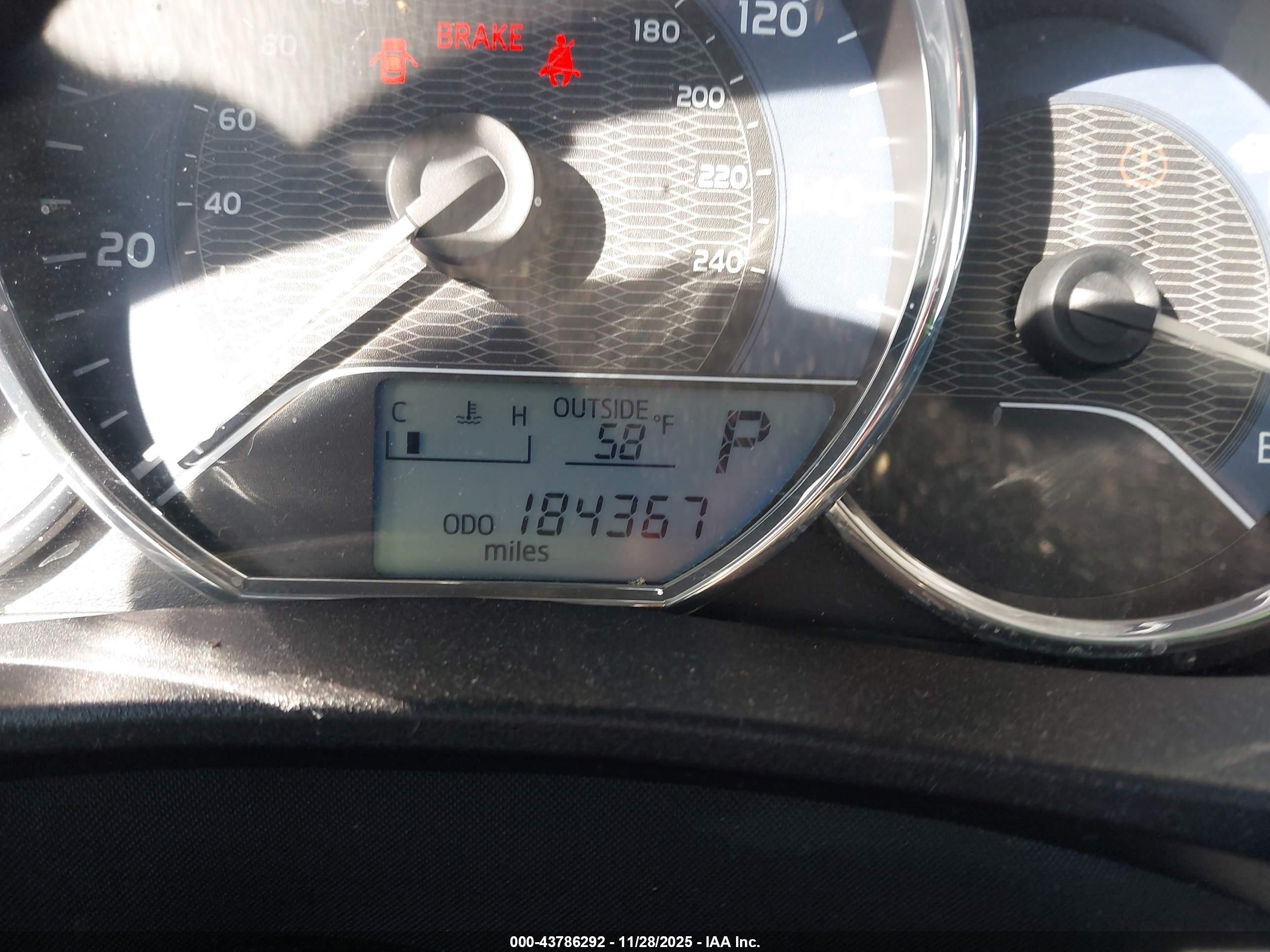TOYOTA COROLLA image 7