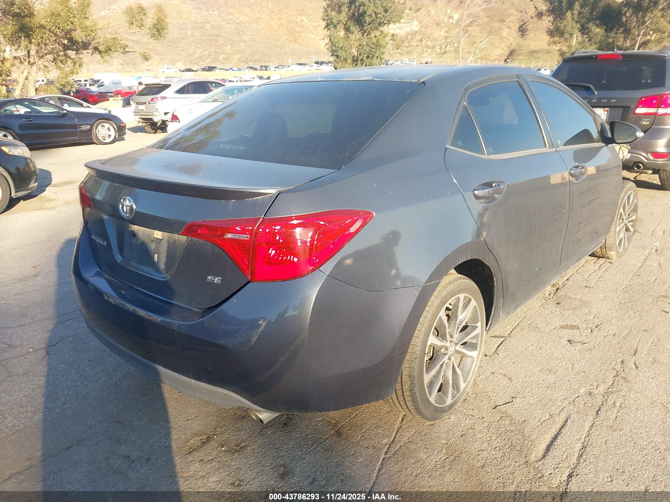 TOYOTA COROLLA image 4