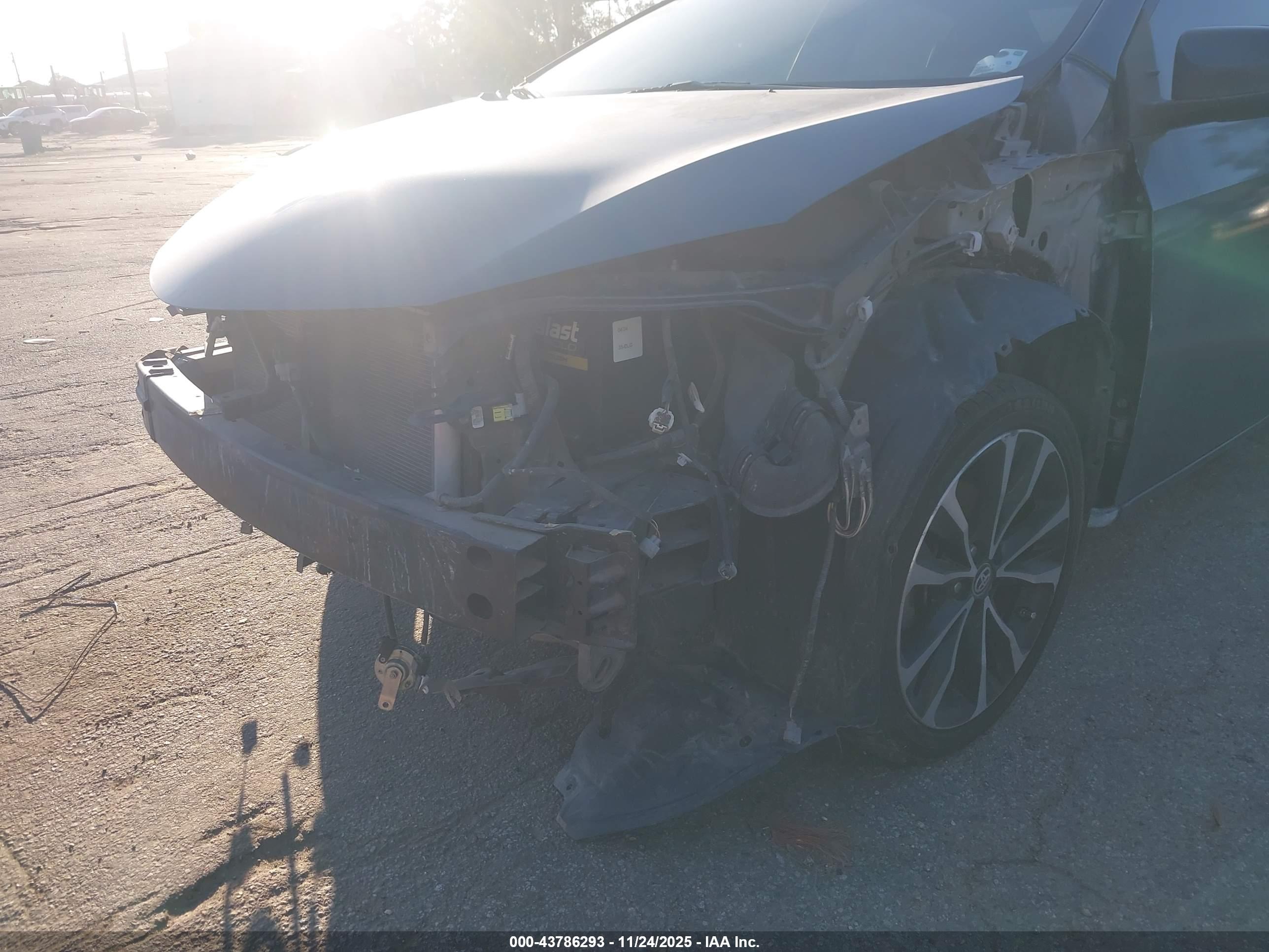 TOYOTA COROLLA image 6