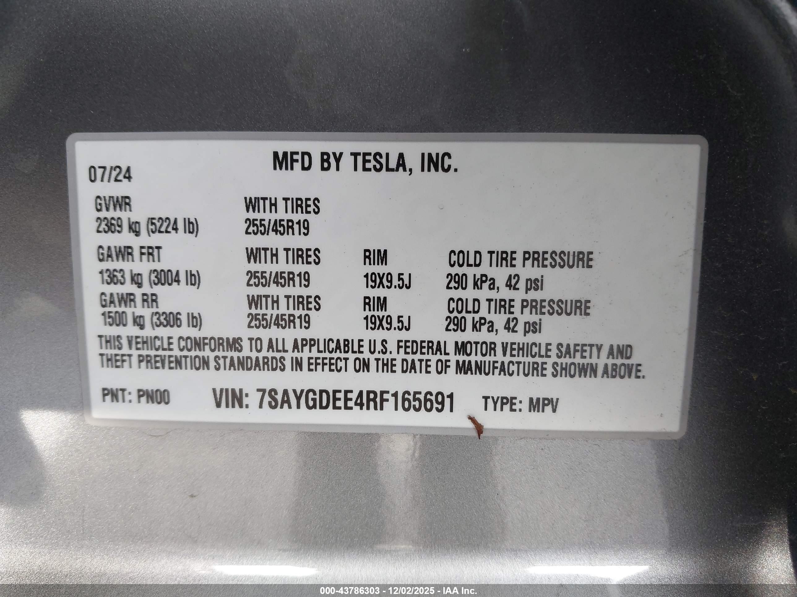 TESLA MODEL image 9