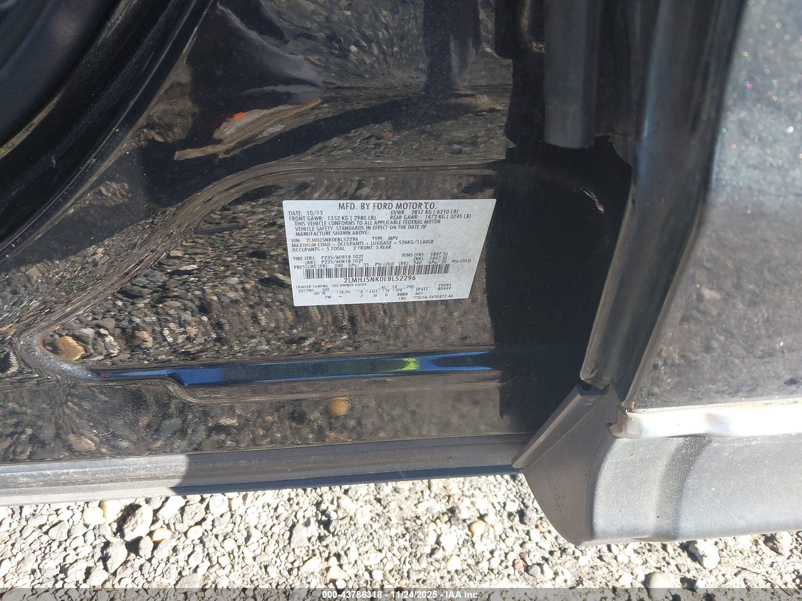 LINCOLN MKT image 9