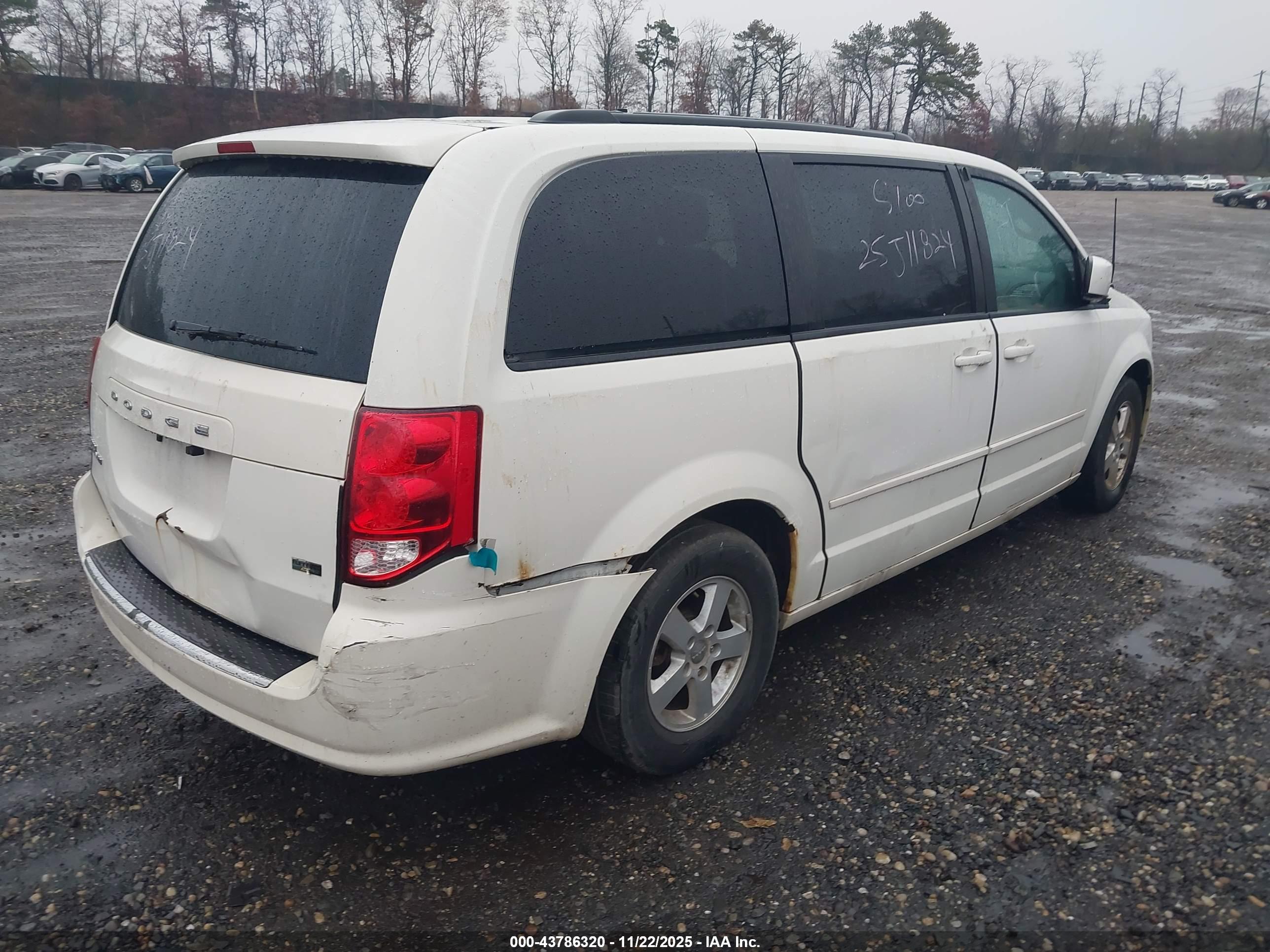 DODGE GRAND image 4