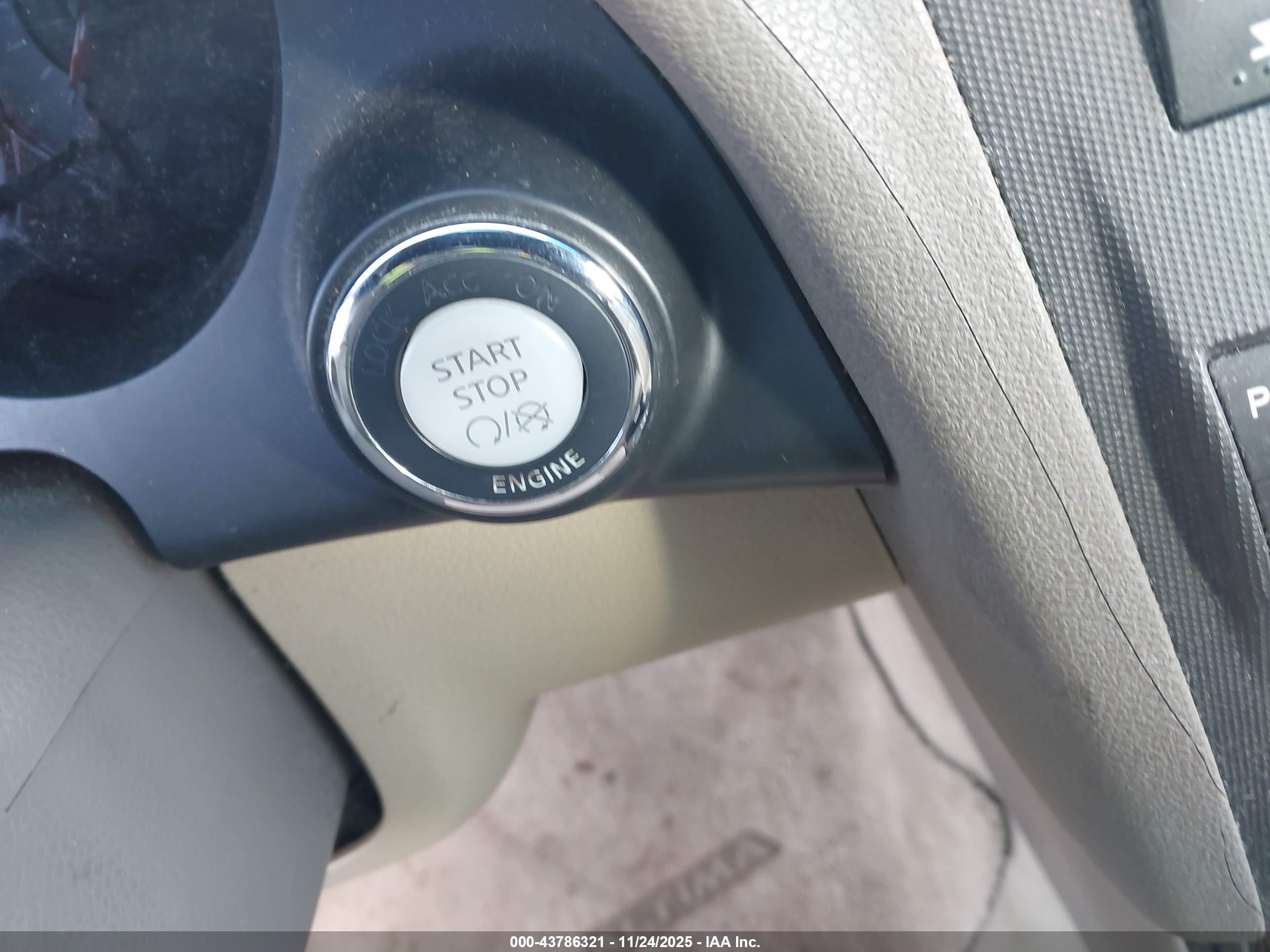NISSAN ALTIMA image 11