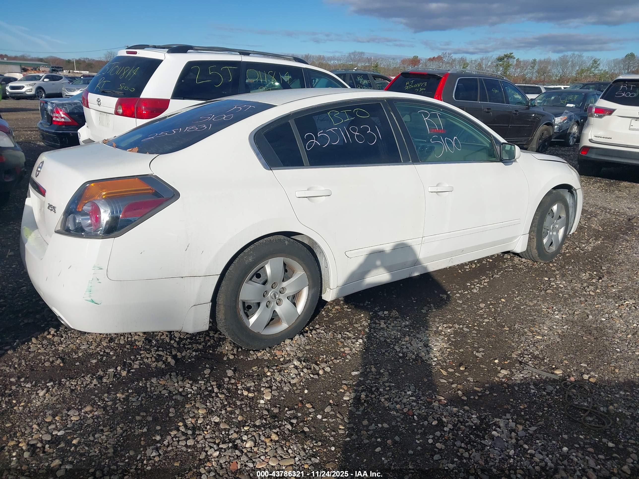 NISSAN ALTIMA image 4