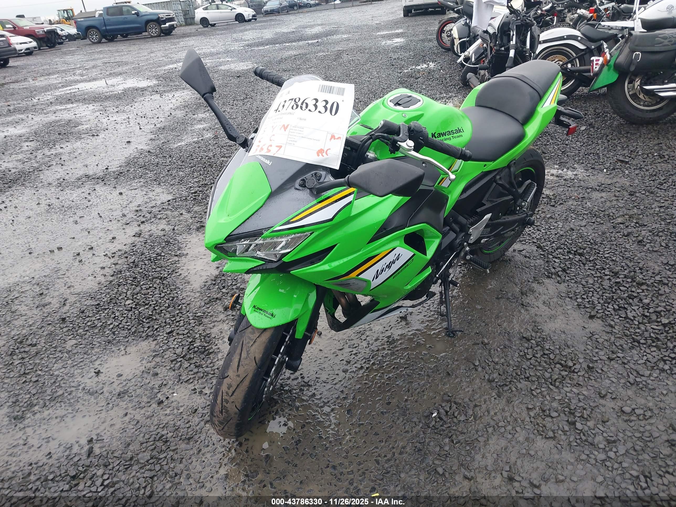 KAWASAKI EX650 image 2