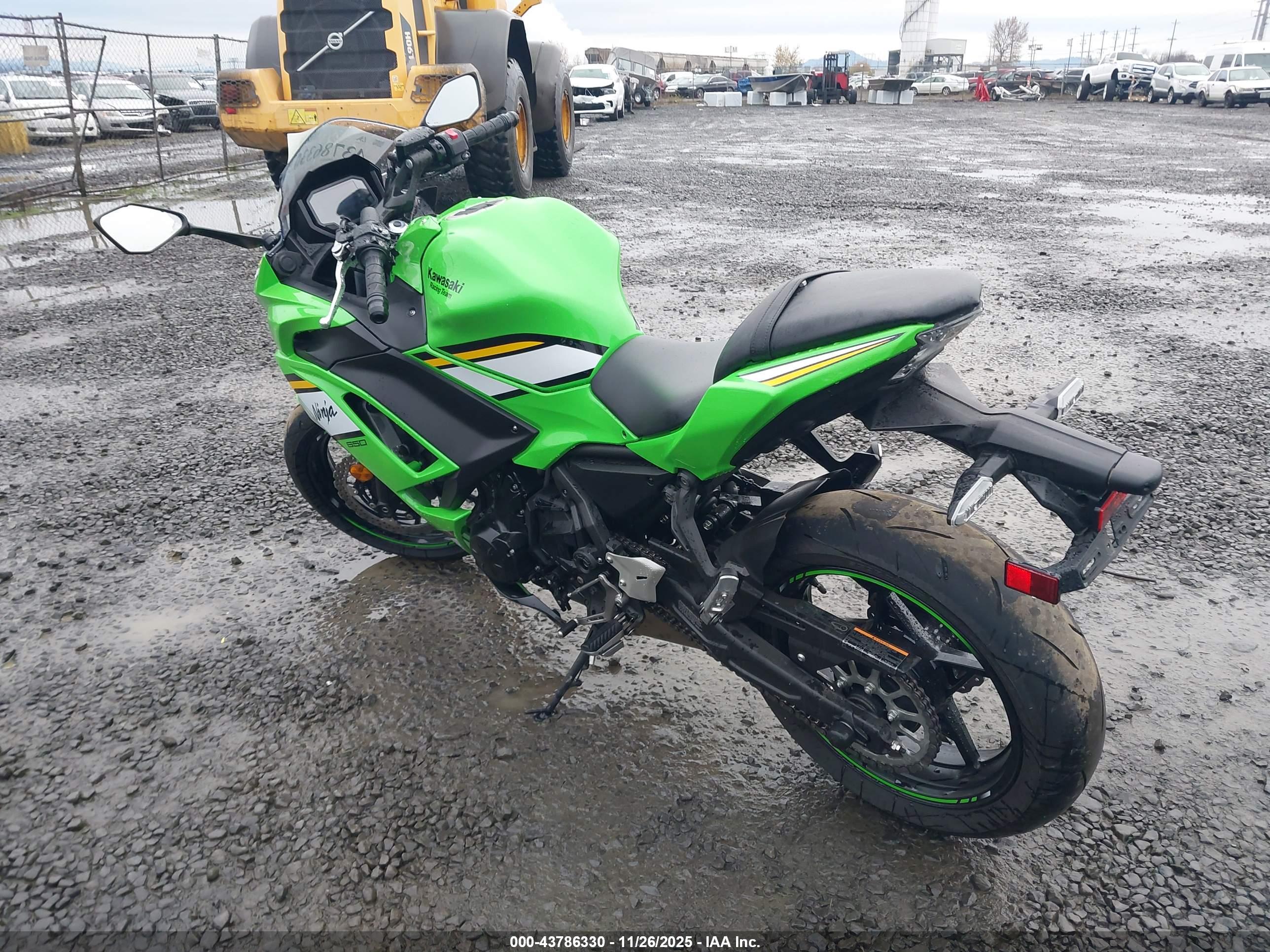 KAWASAKI EX650 image 3