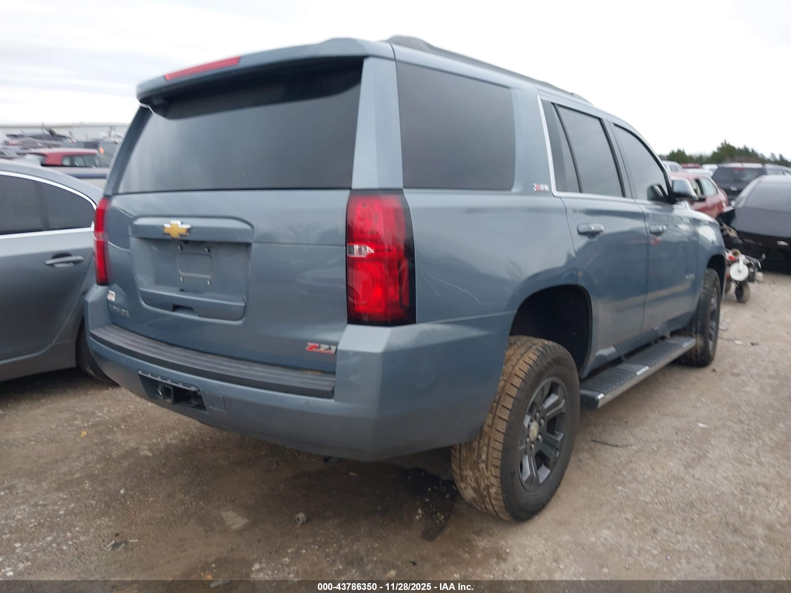 CHEVROLET TAHOE image 4
