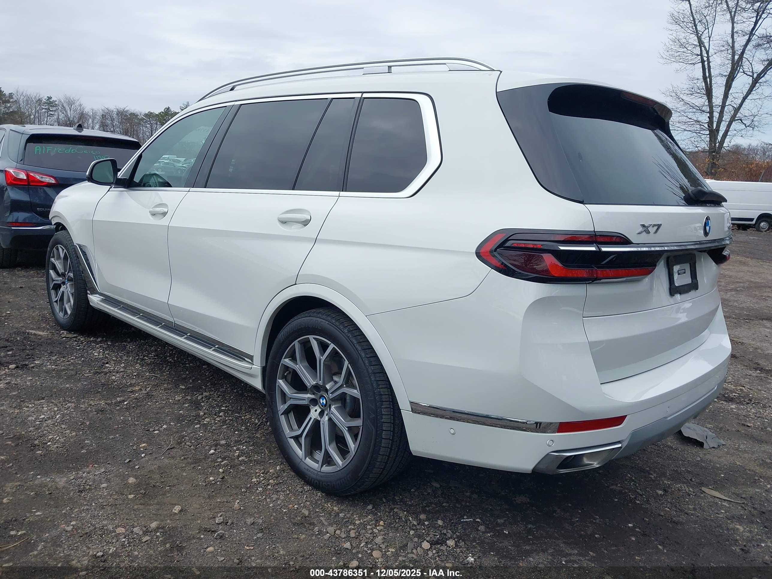 BMW X7 image 3
